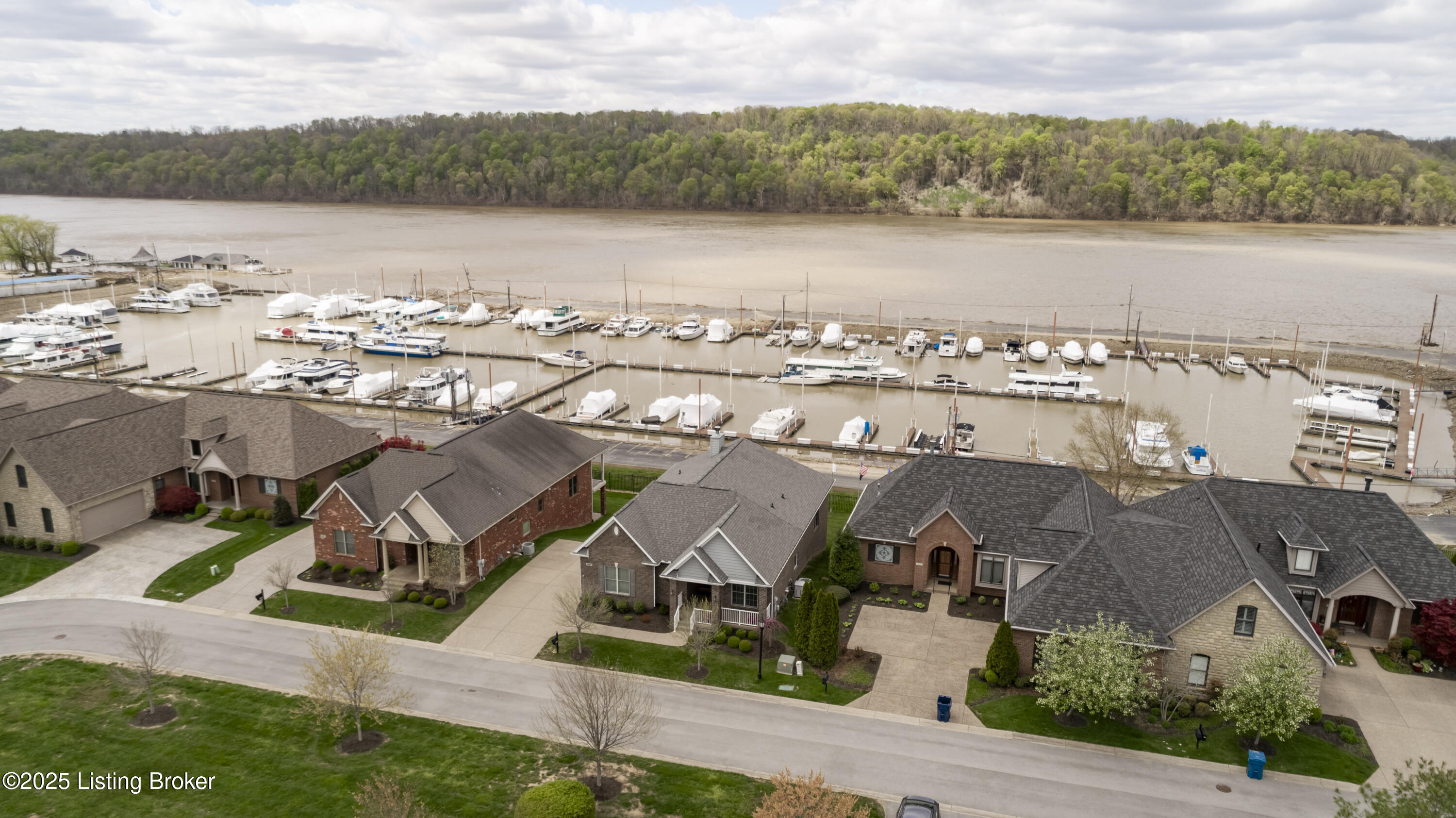 2005 River View Ct