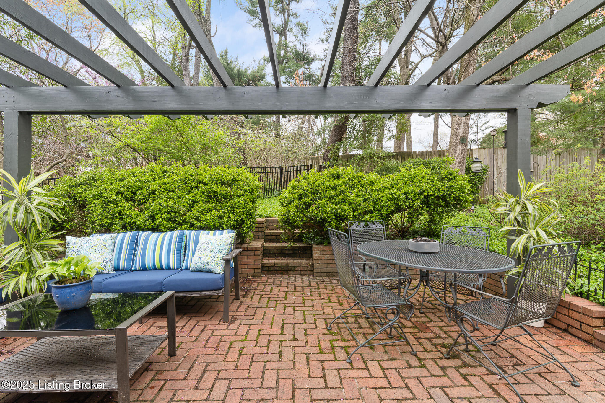5209 Indian Woods Ct