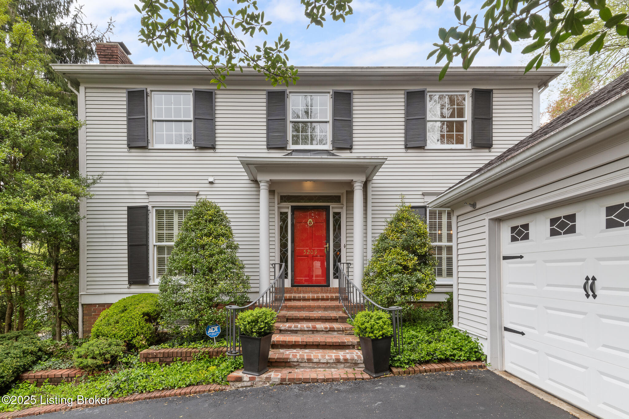 5209 Indian Woods Ct