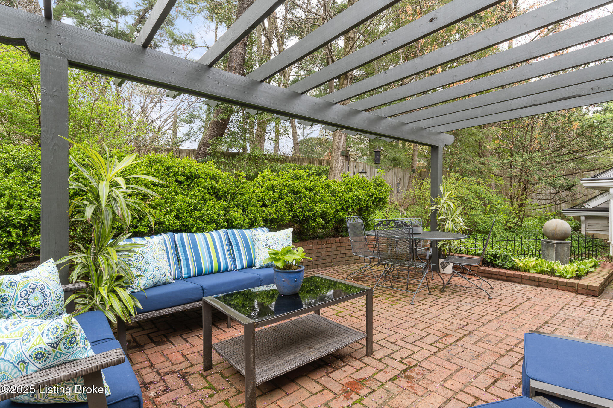 5209 Indian Woods Ct