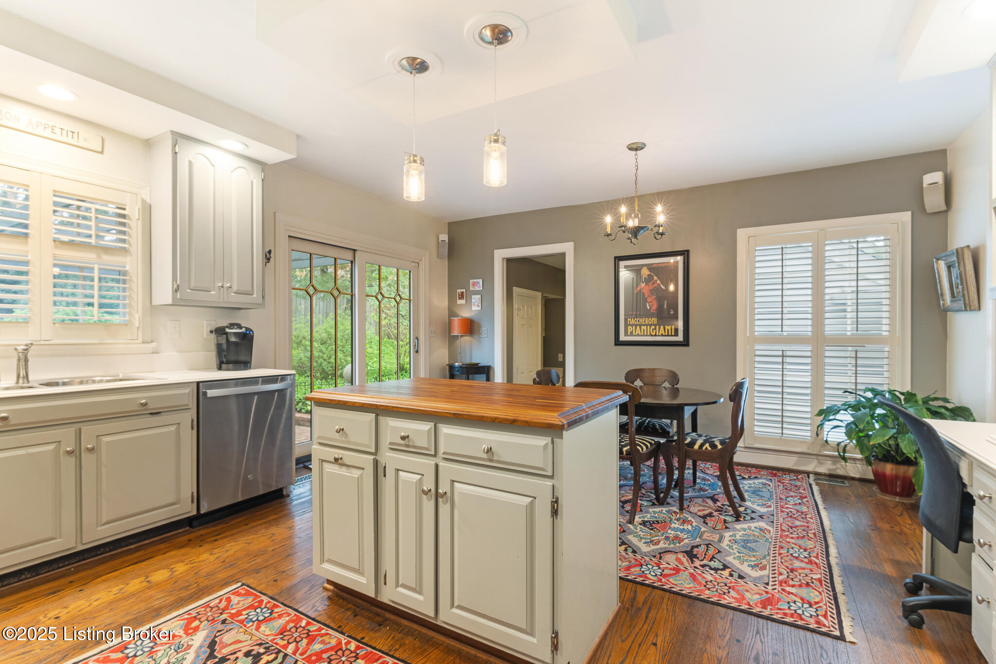 5209 Indian Woods Ct