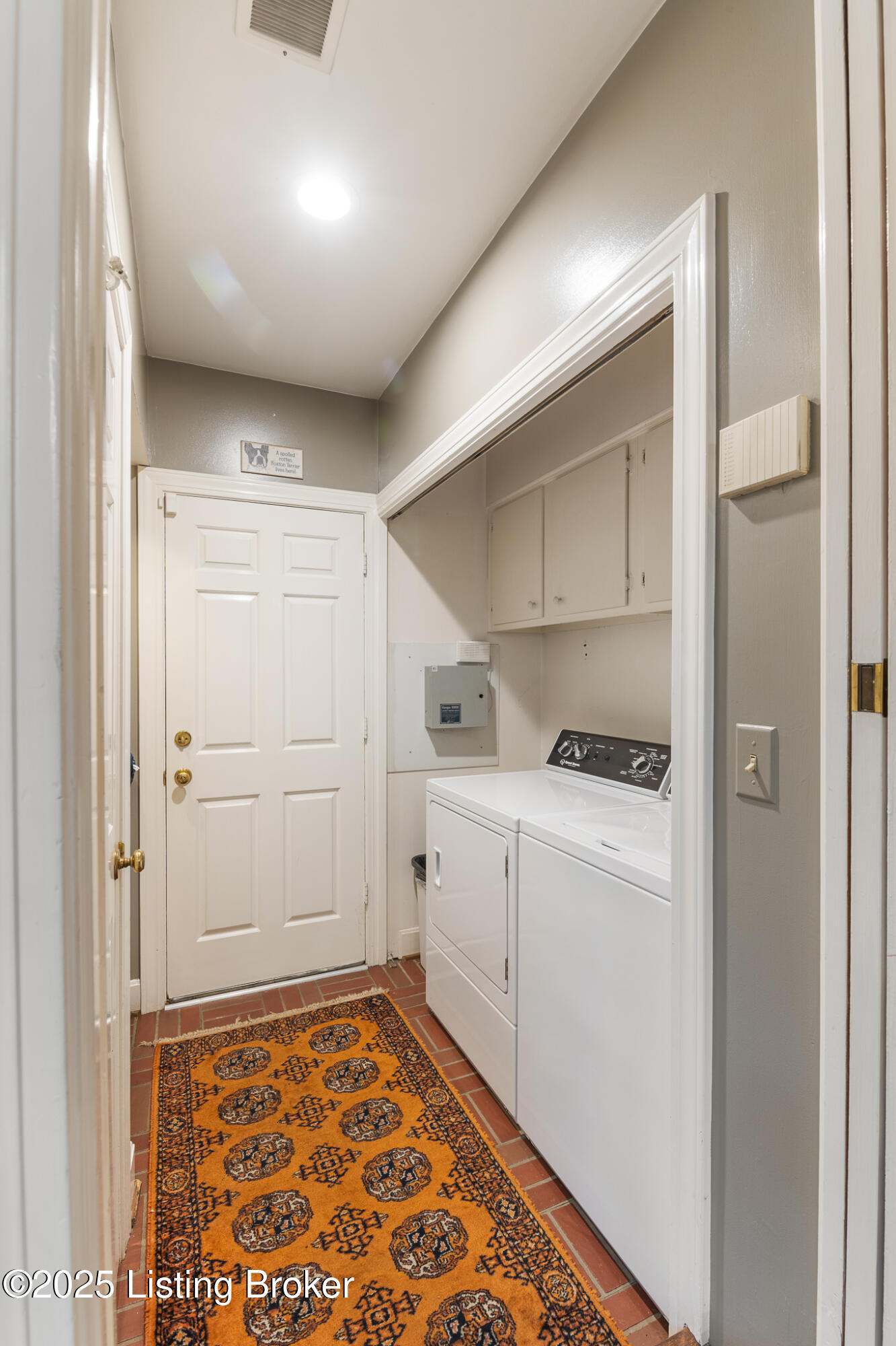 5209 Indian Woods Ct