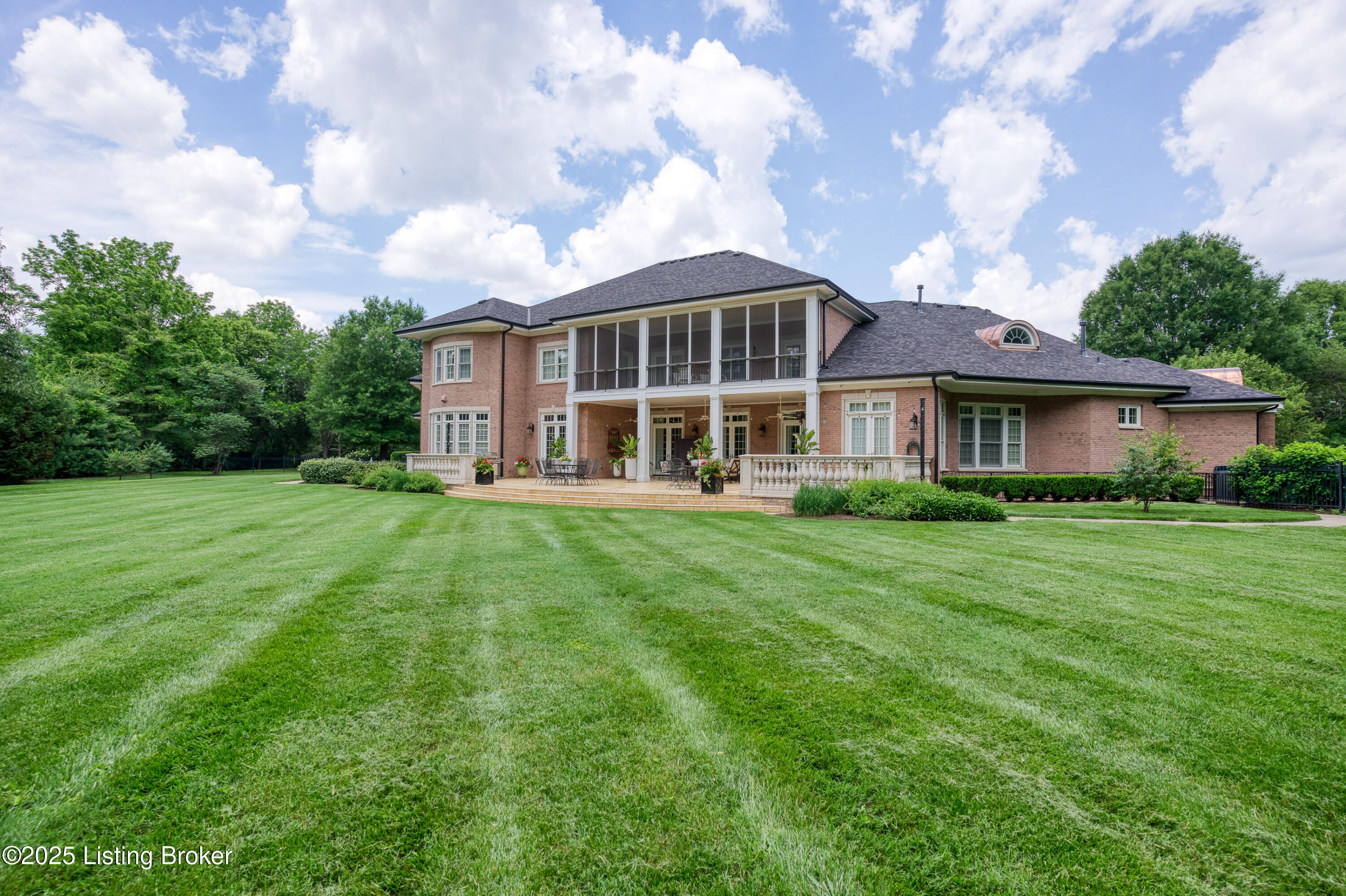203 Waterleaf Way