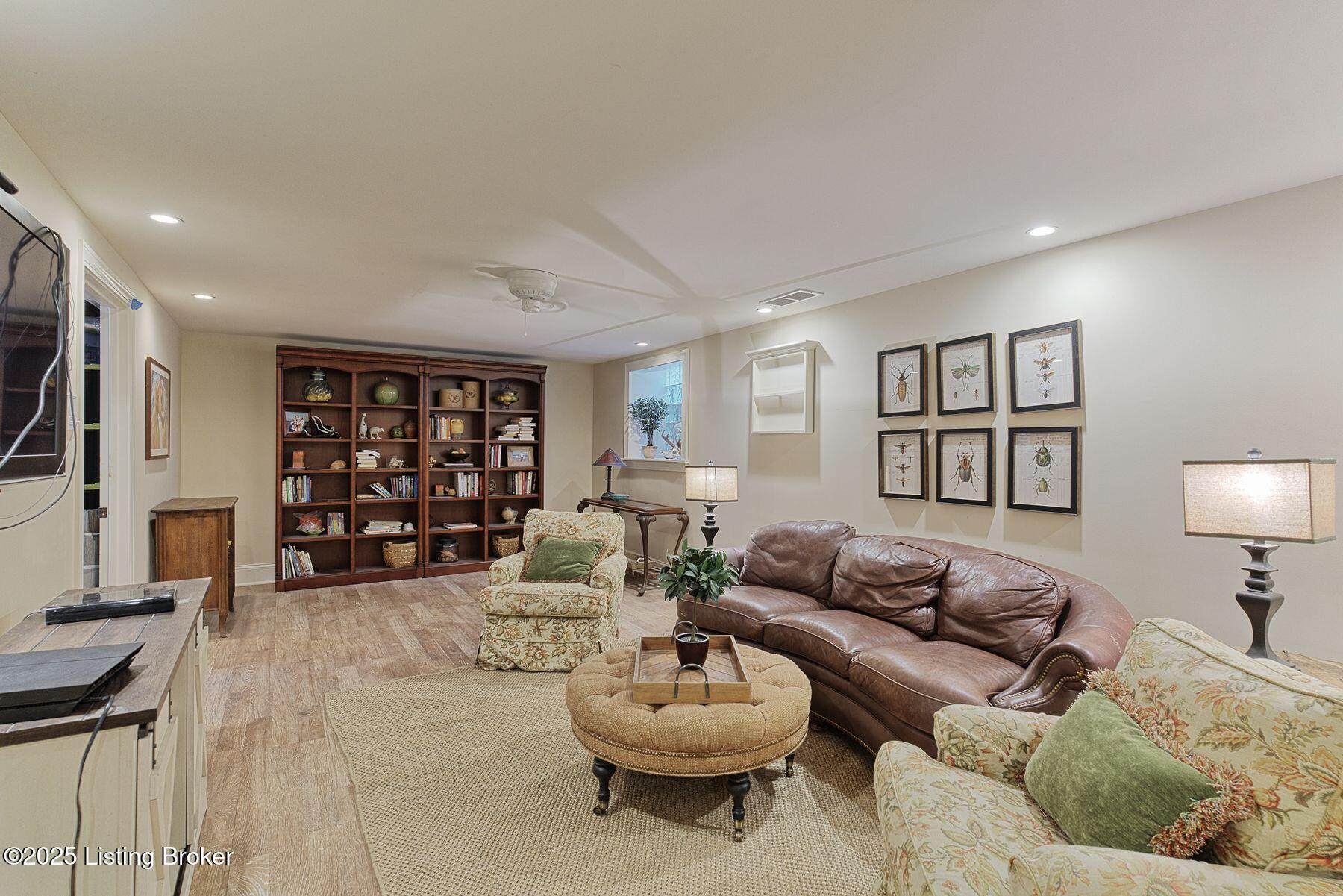 801 Shady Ln