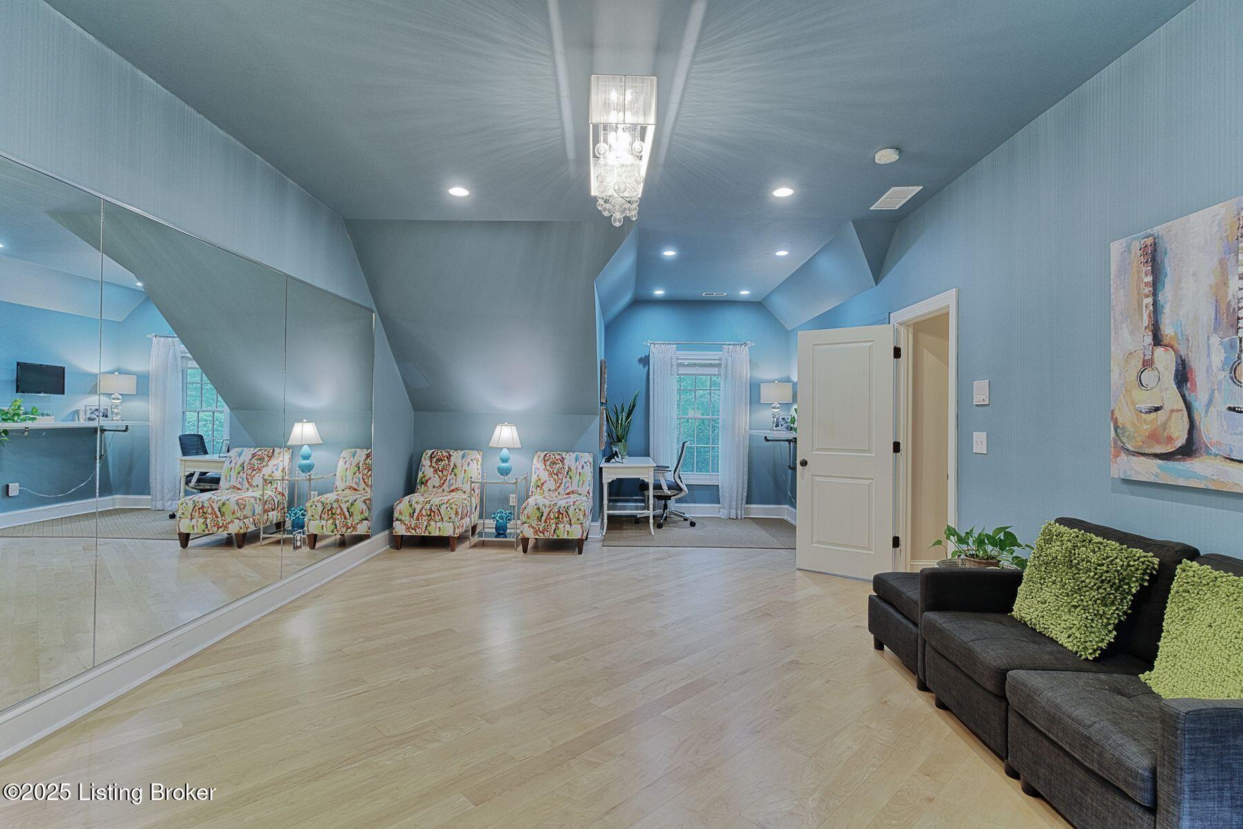 801 Shady Ln