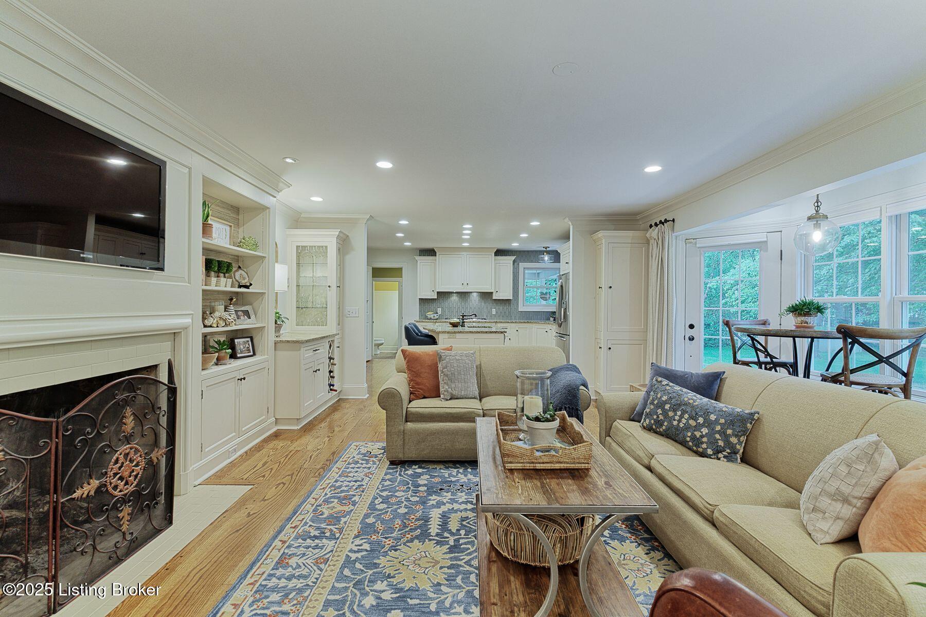 801 Shady Ln