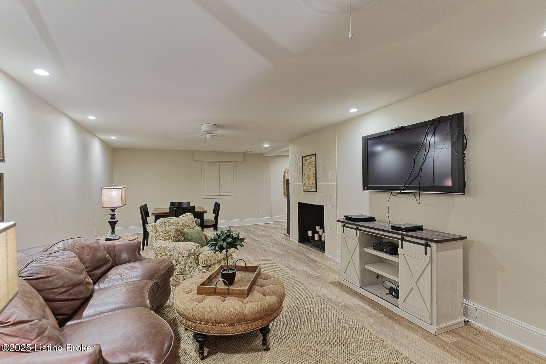 801 Shady Ln