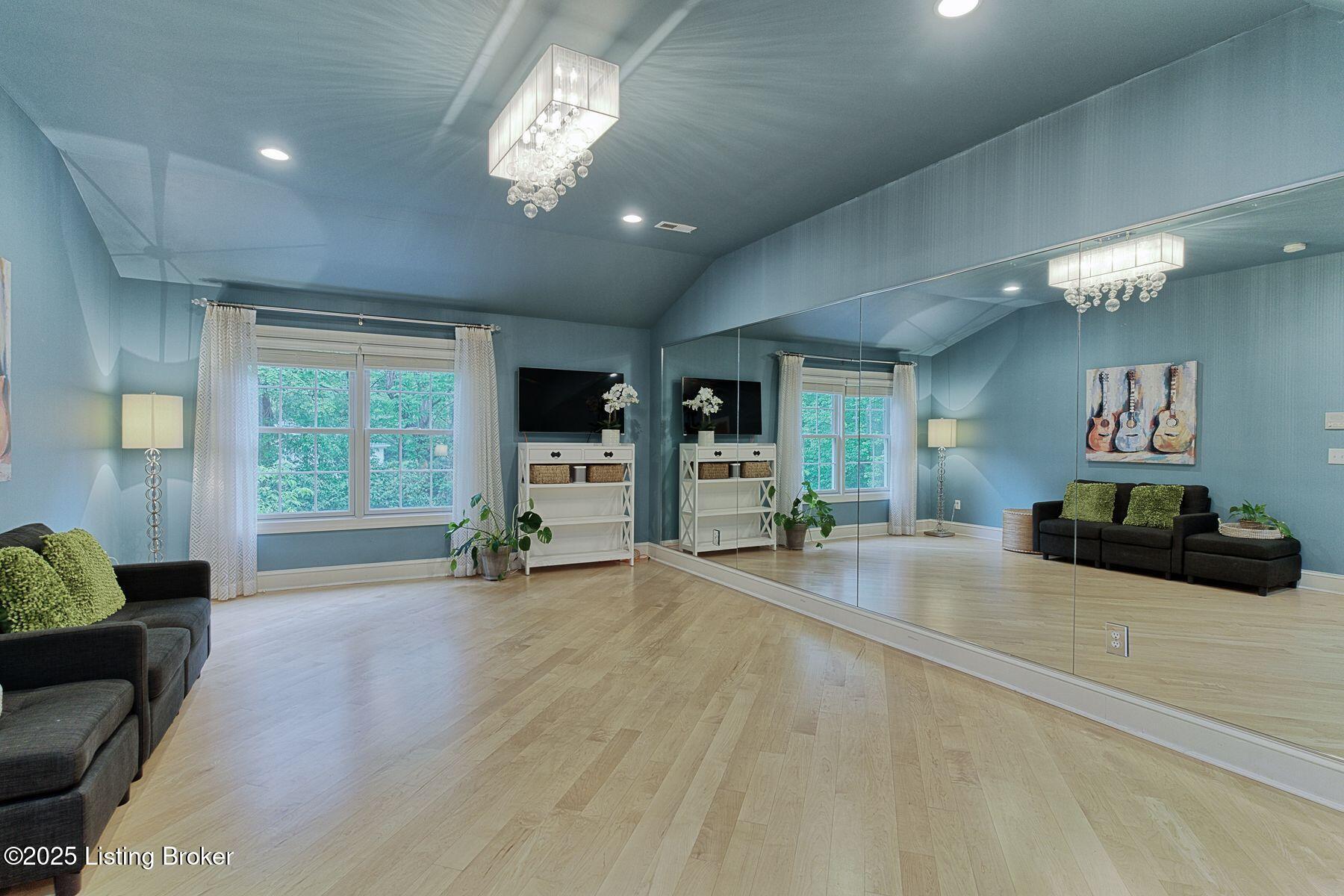 801 Shady Ln