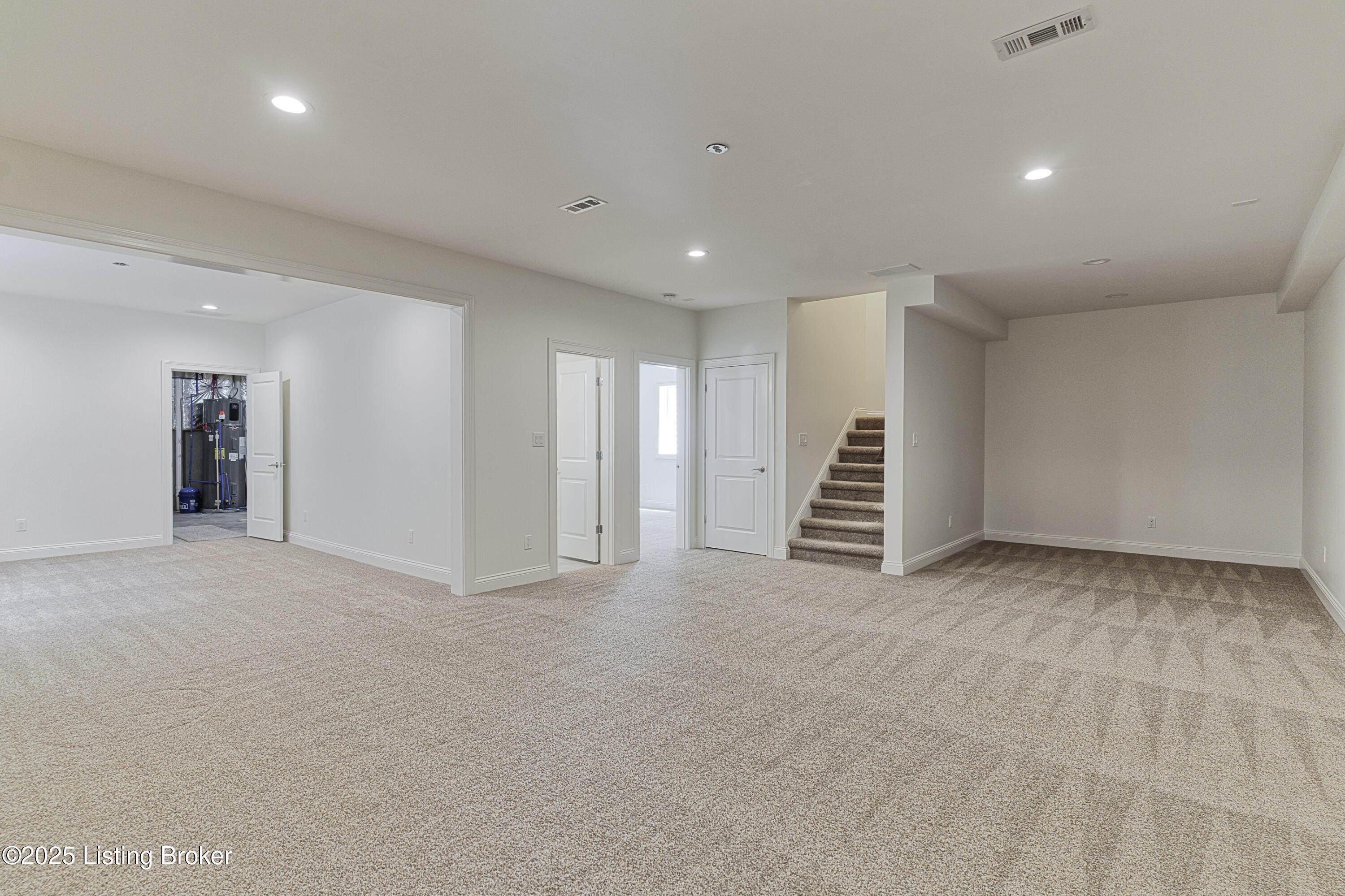 9205 Bergamot Dr