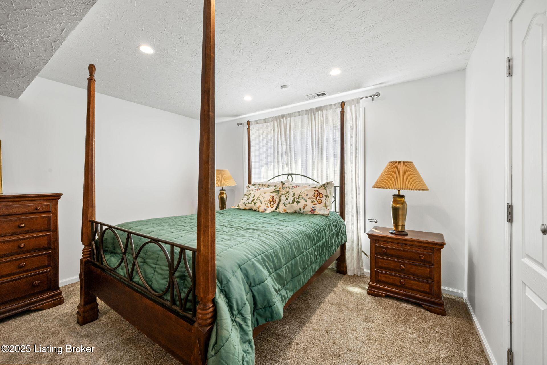 9605 Cooks Mill Rd Rd