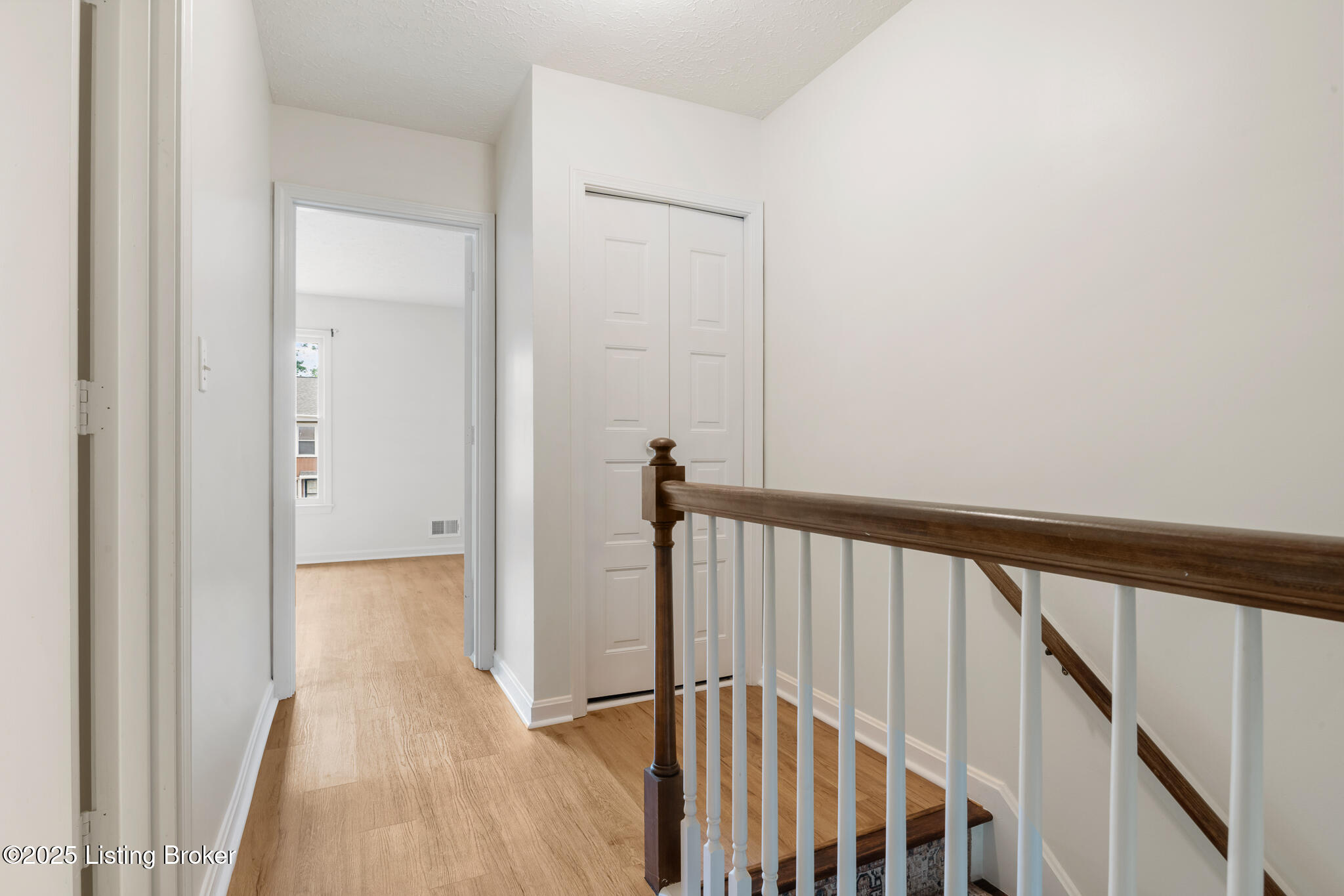 1932 Manor House Dr