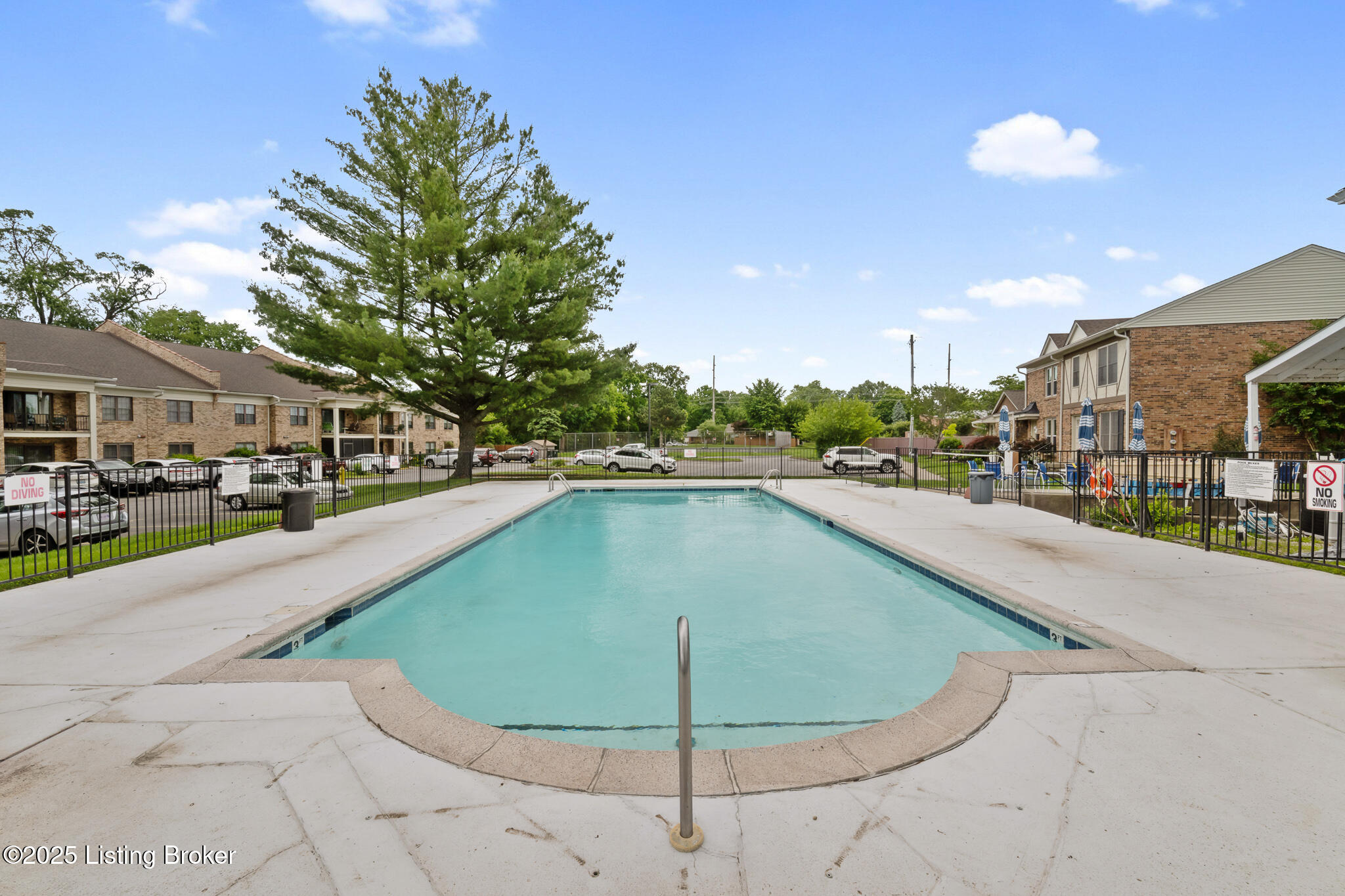 1932 Manor House Dr