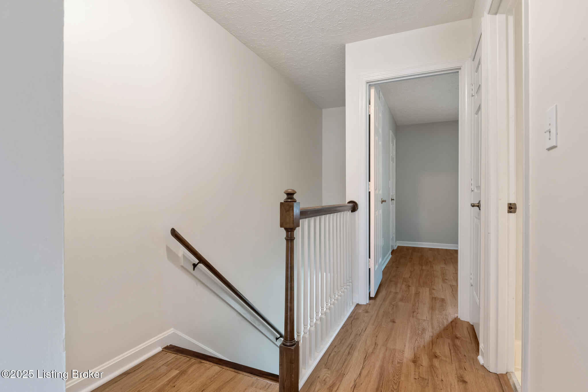 1932 Manor House Dr