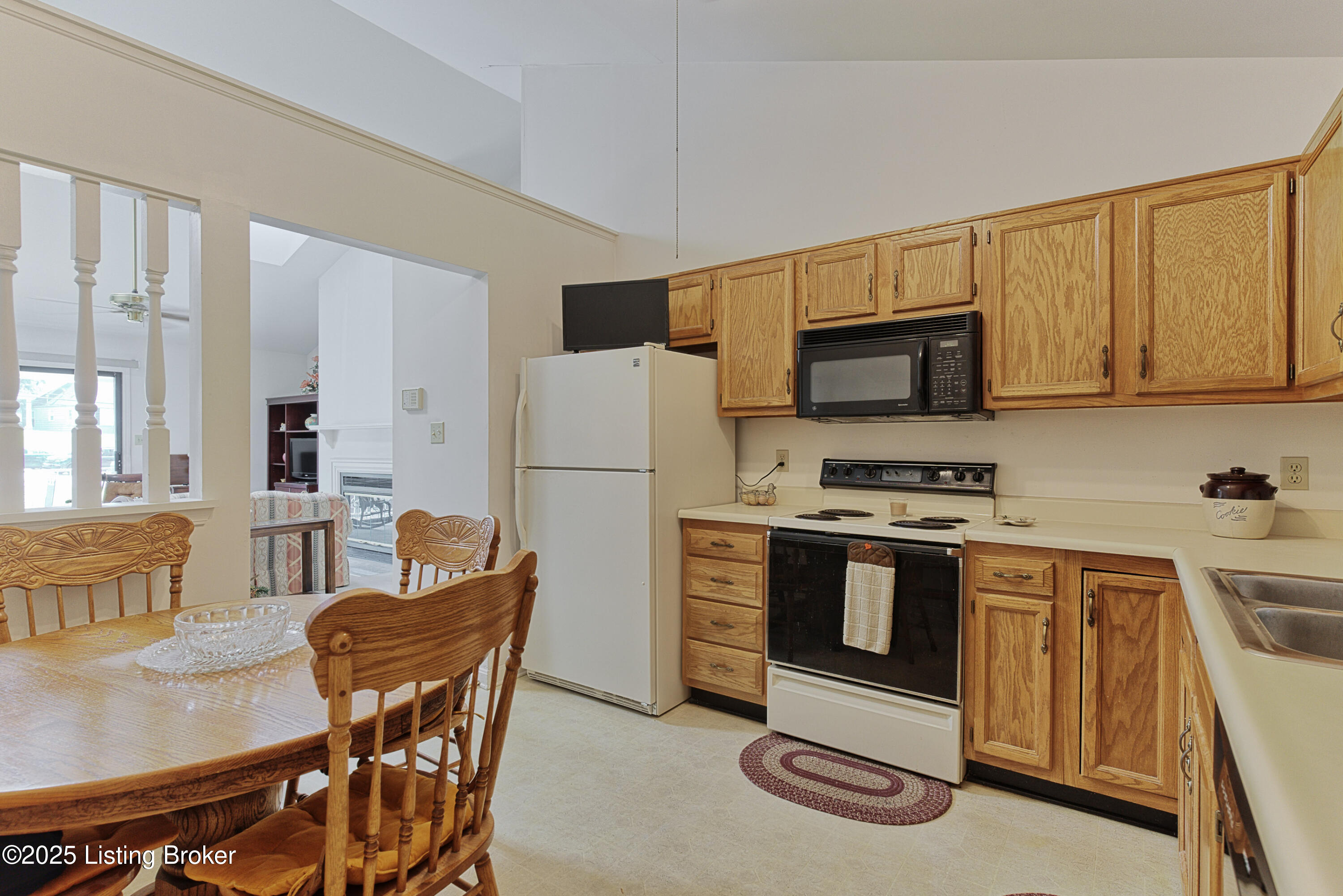 1267 Parkway Gardens Ct, 99