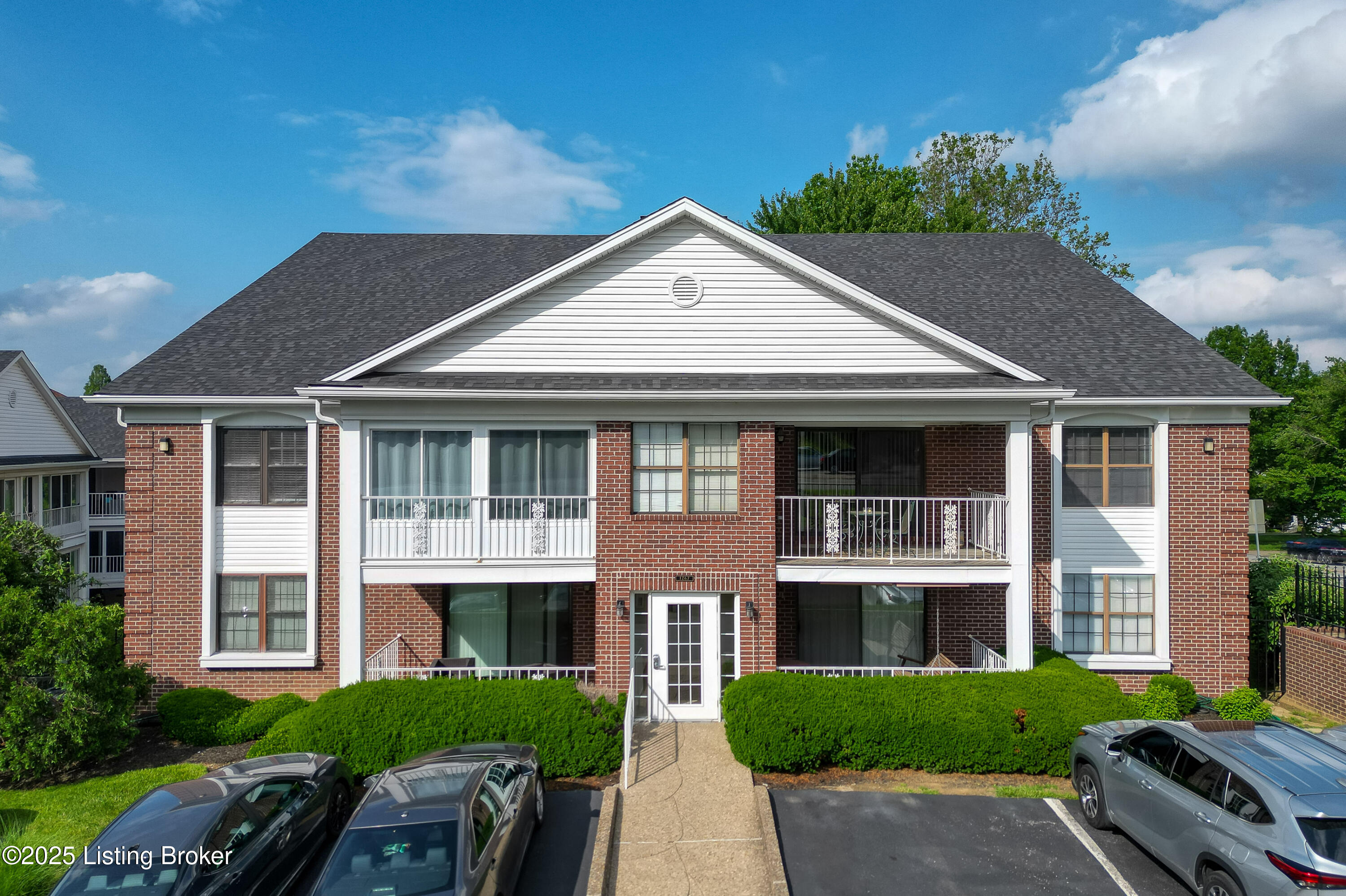 1267 Parkway Gardens Ct, 99