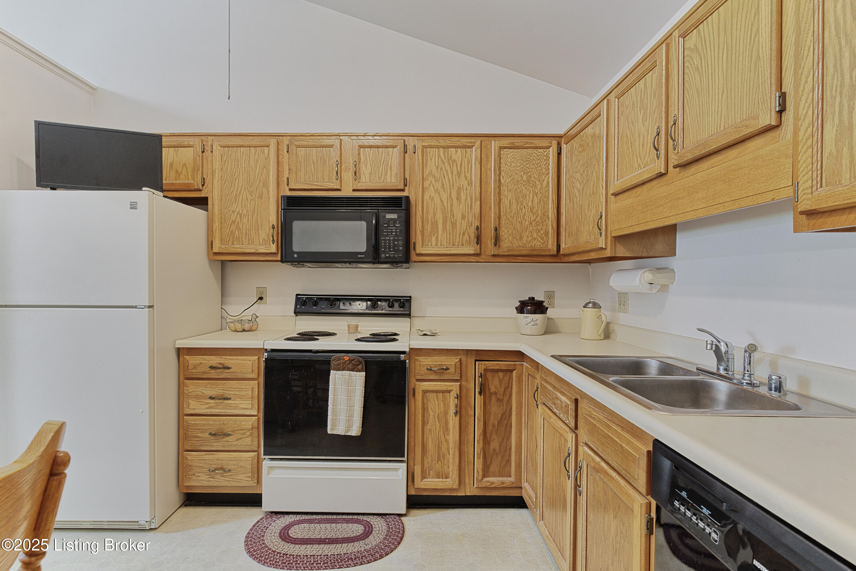 1267 Parkway Gardens Ct, 99