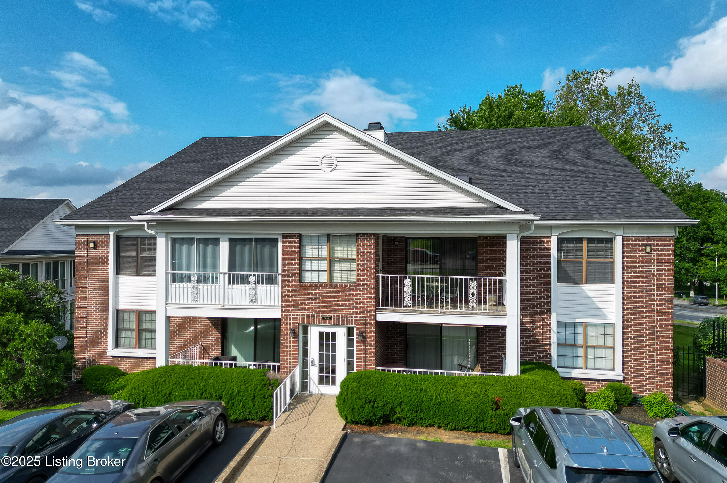1267 Parkway Gardens Ct, 99