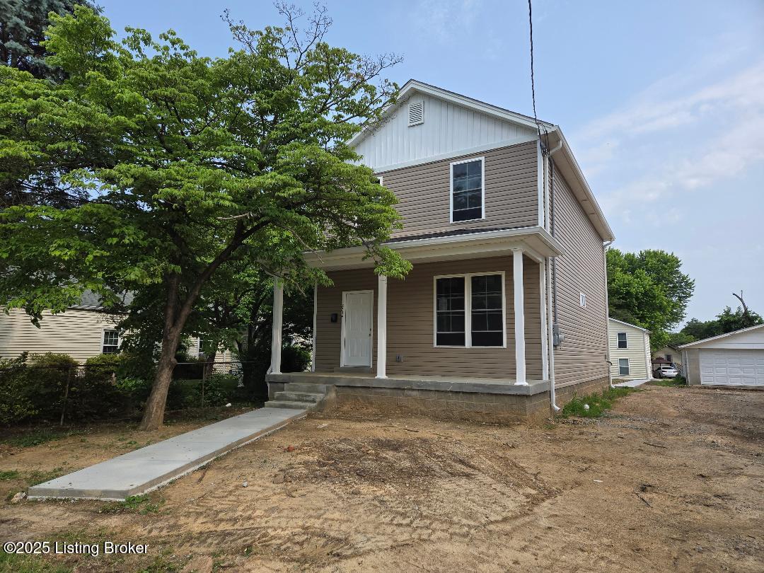 2714 Lindsay Ave