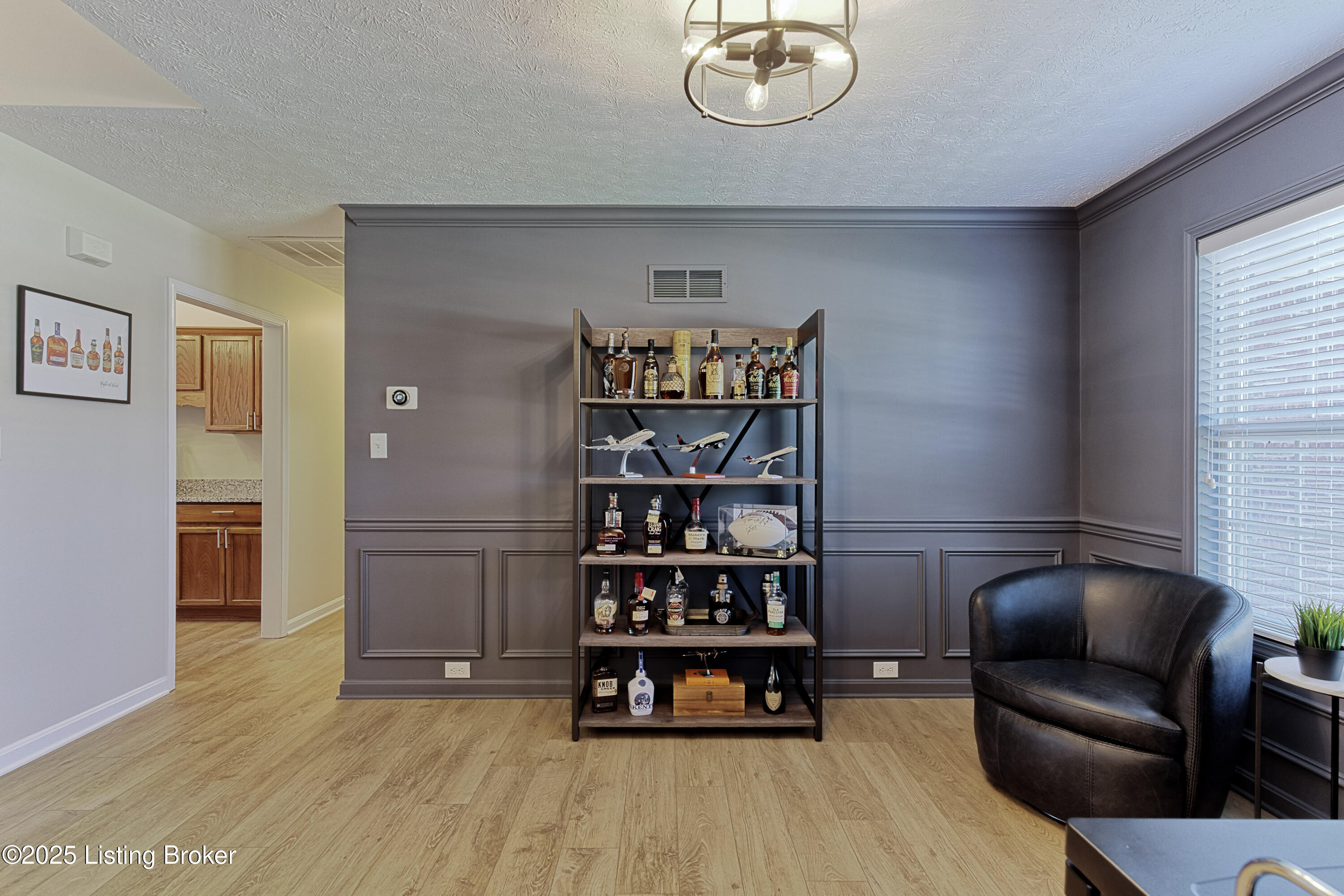 9402 Harlow Ct