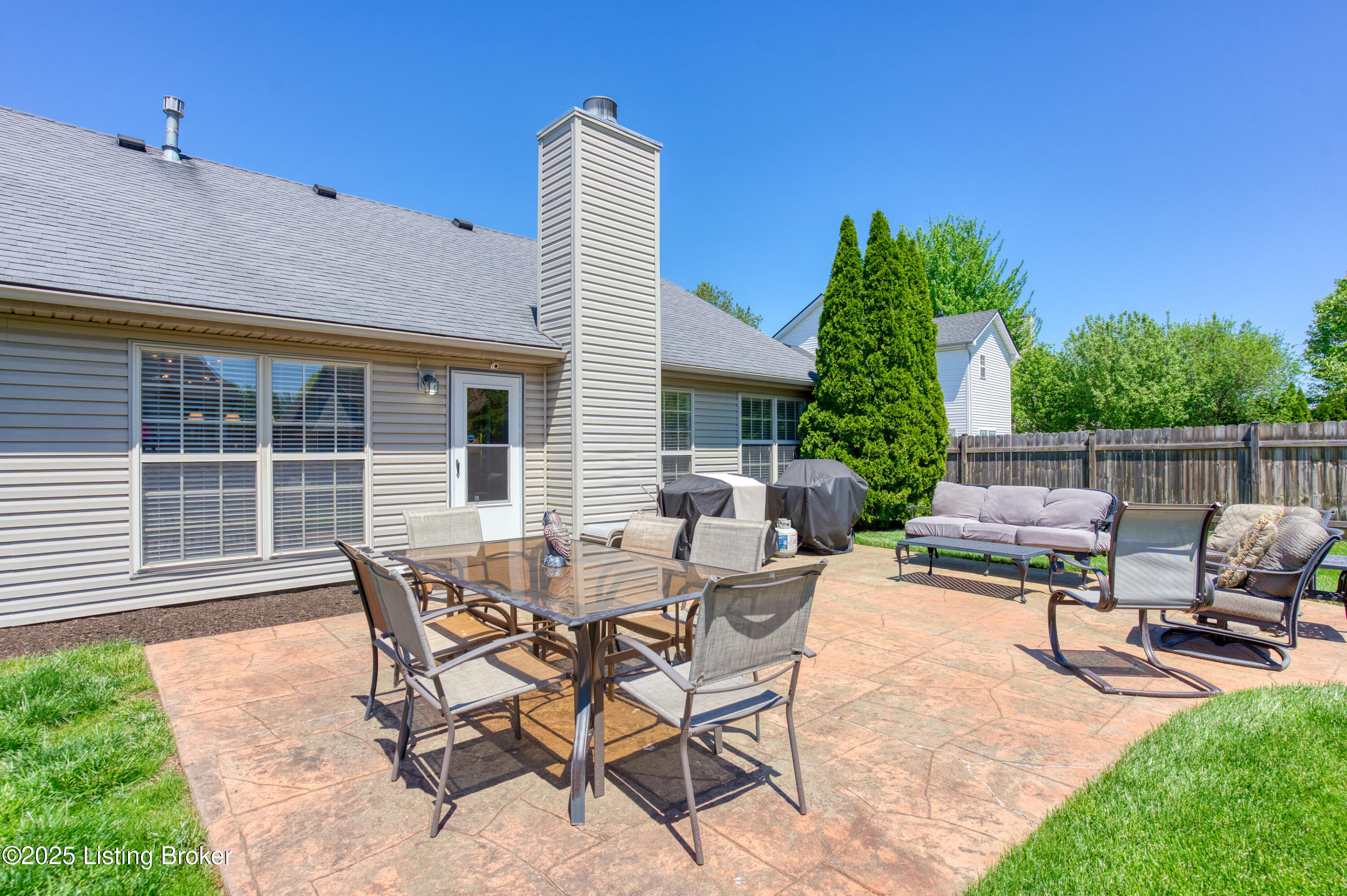 9402 Harlow Ct