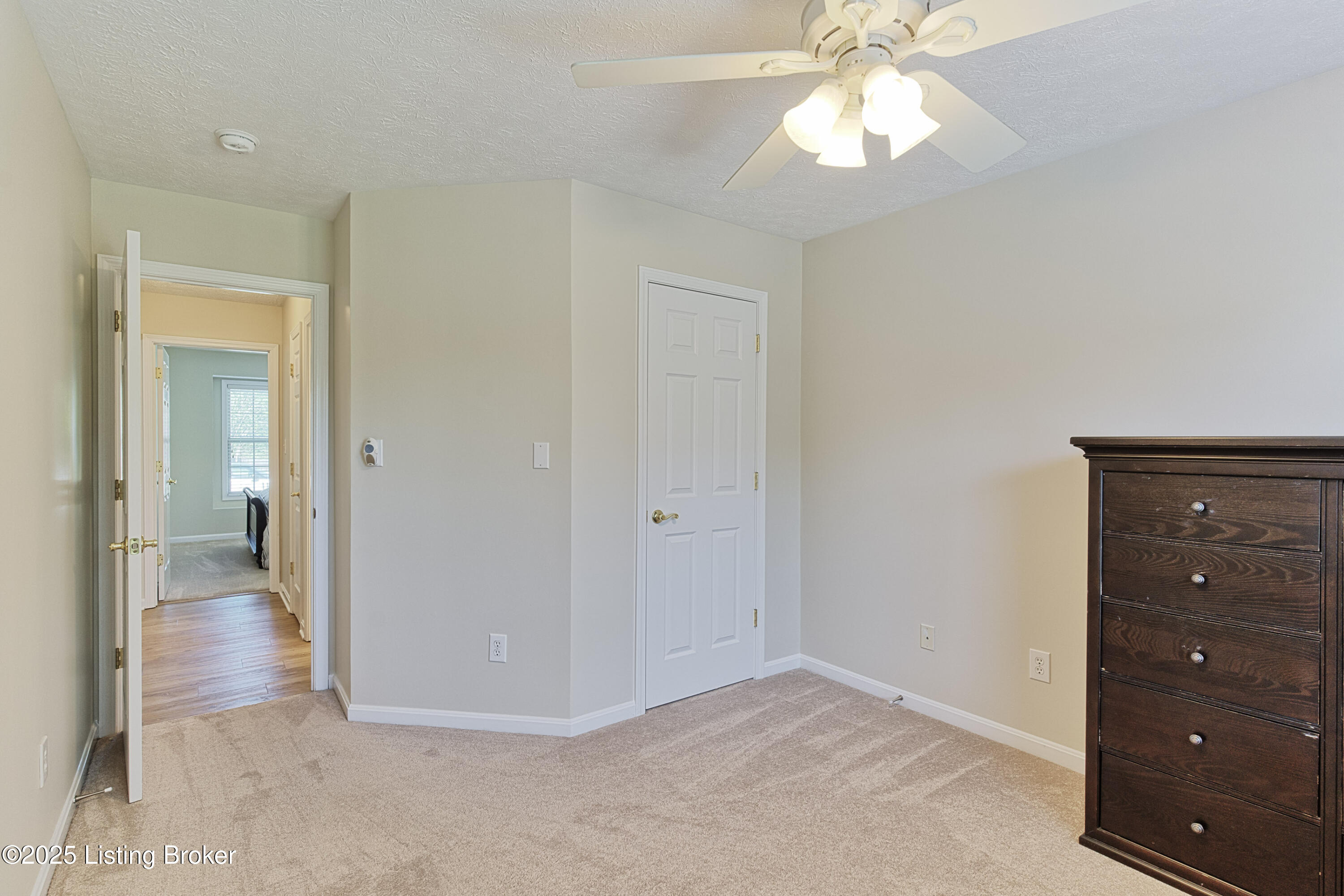 9402 Harlow Ct