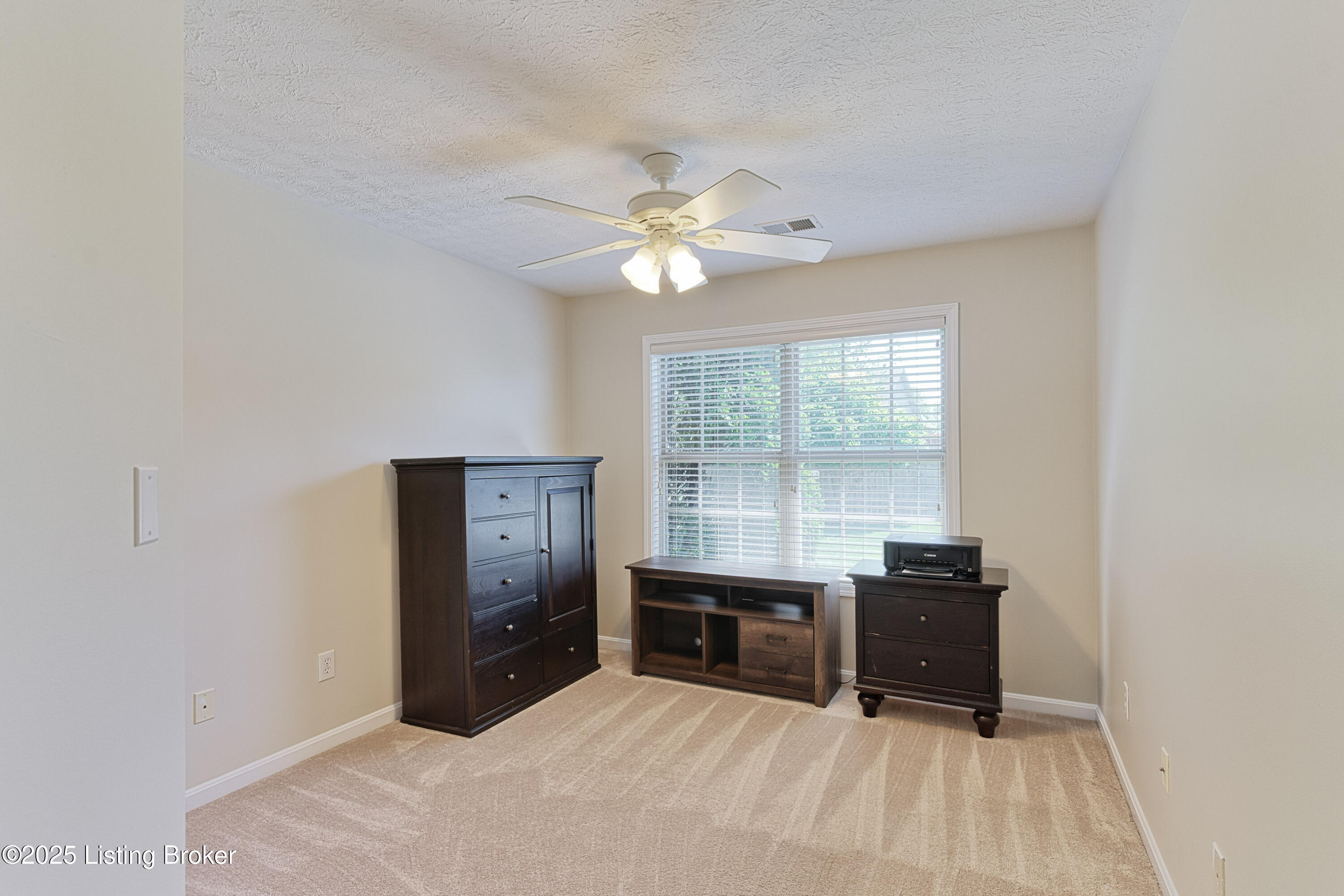 9402 Harlow Ct