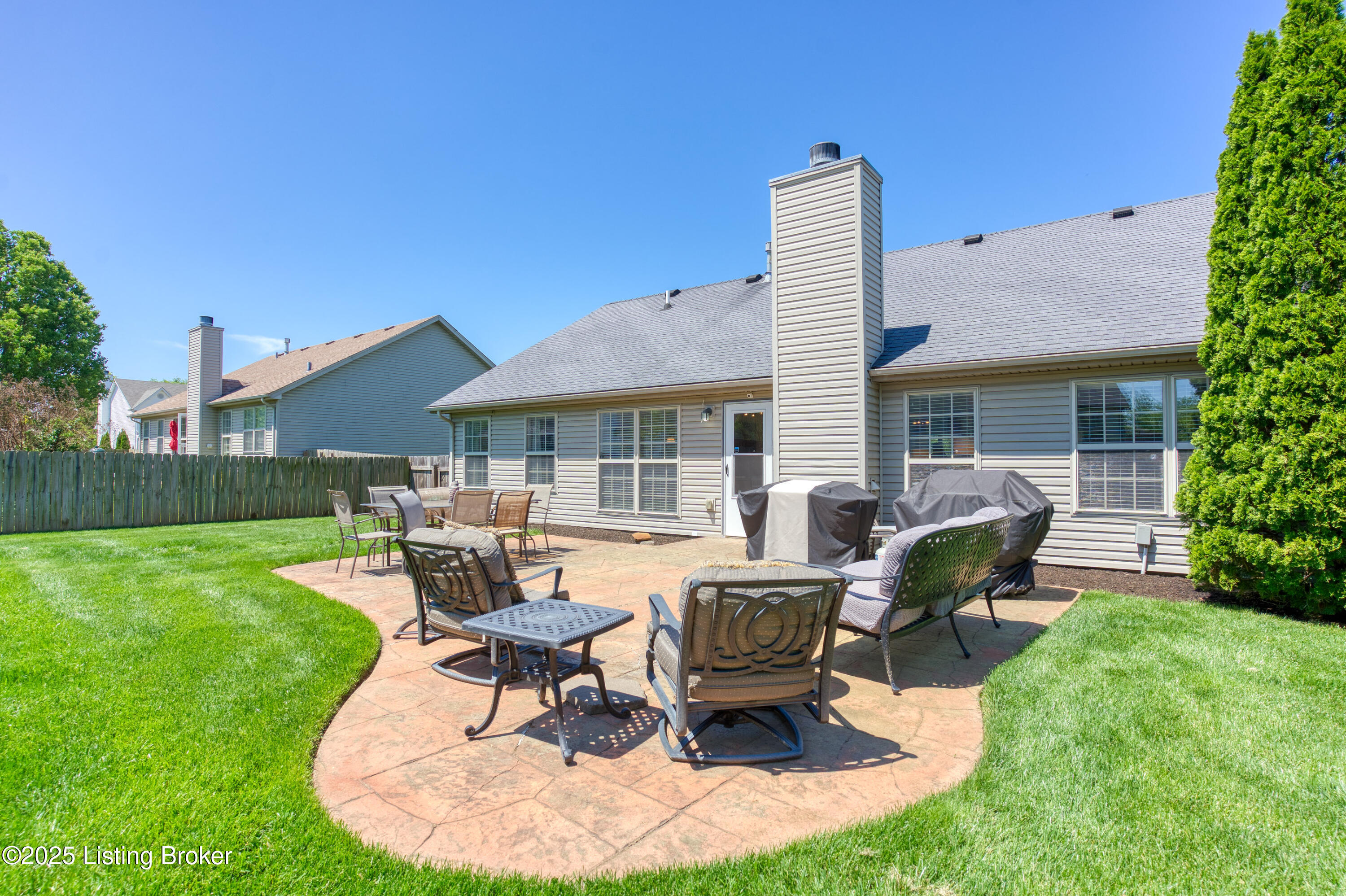 9402 Harlow Ct