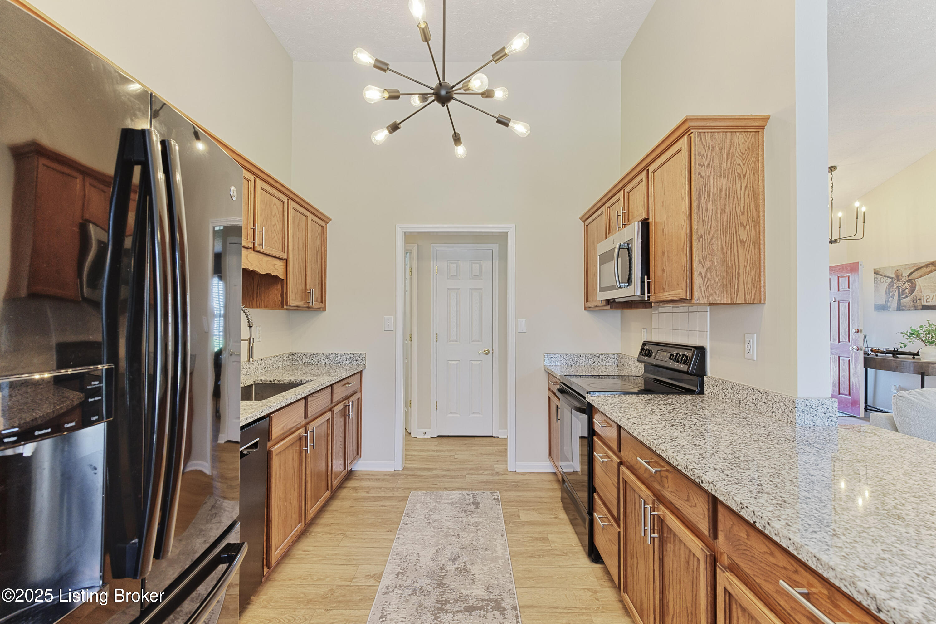 9402 Harlow Ct