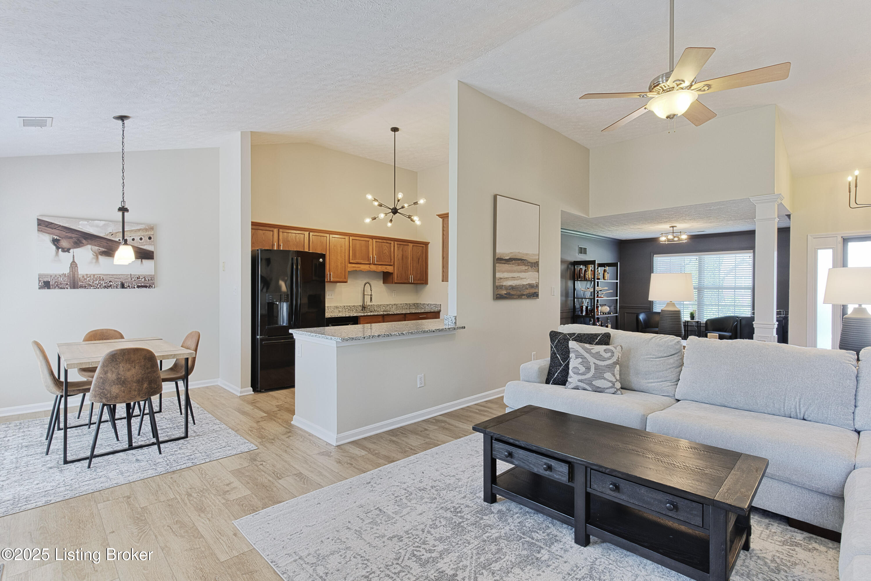9402 Harlow Ct