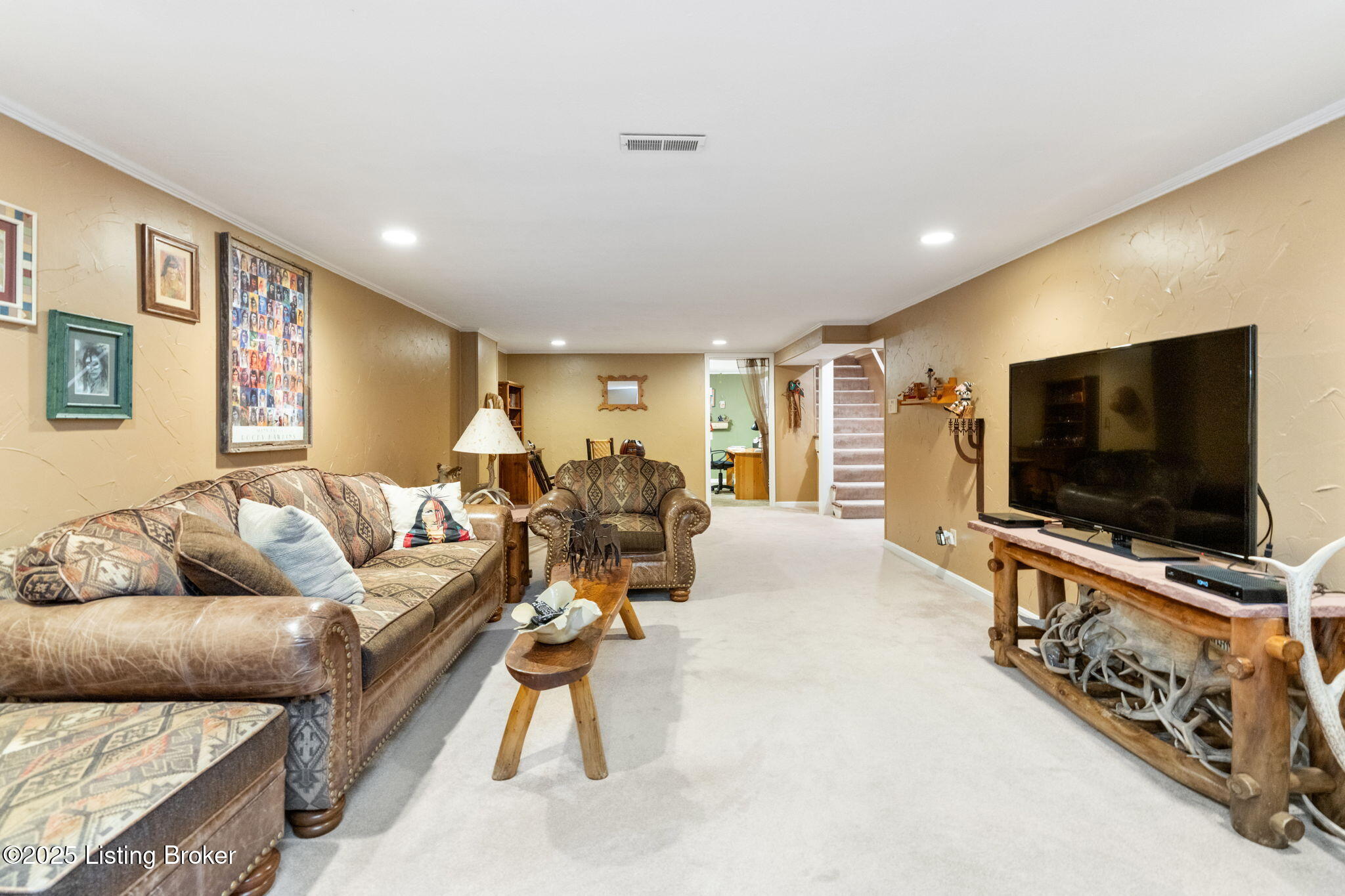 12100 Maplewood Rd