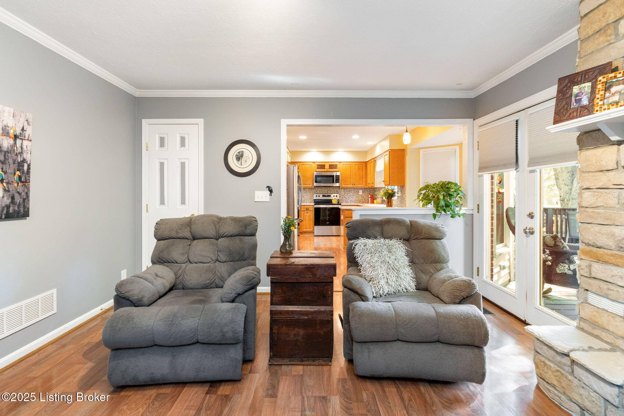 12100 Maplewood Rd