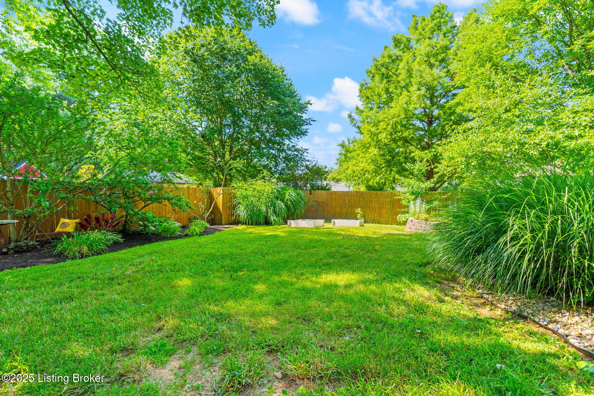 12100 Maplewood Rd