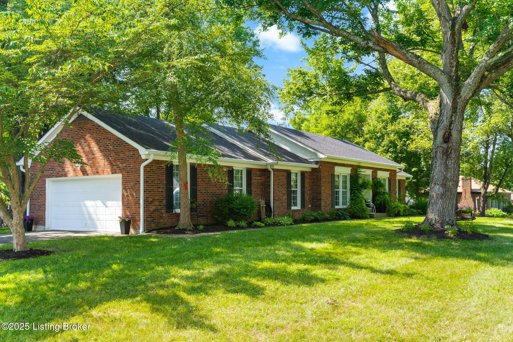 12100 Maplewood Rd