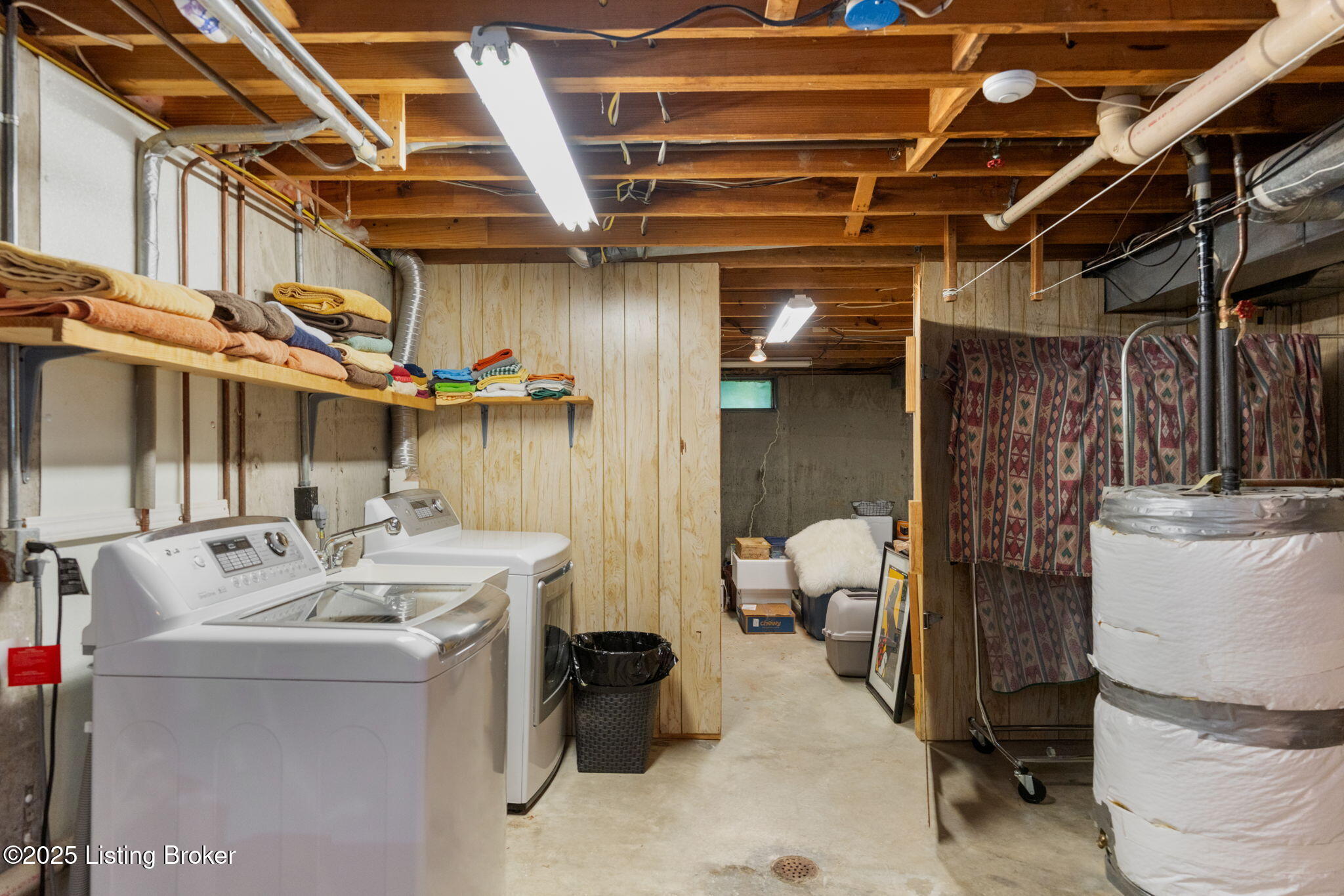 12100 Maplewood Rd