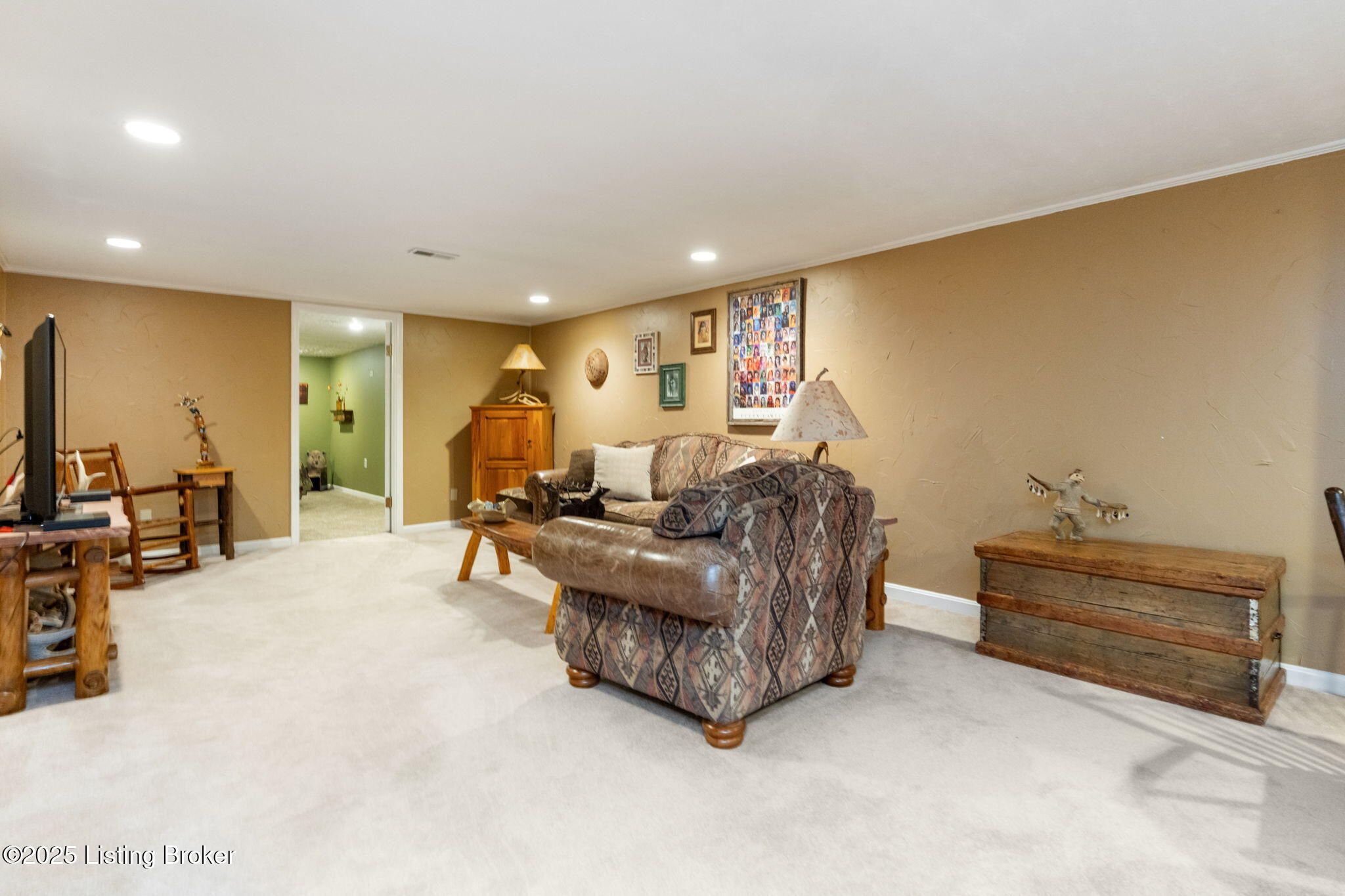 12100 Maplewood Rd