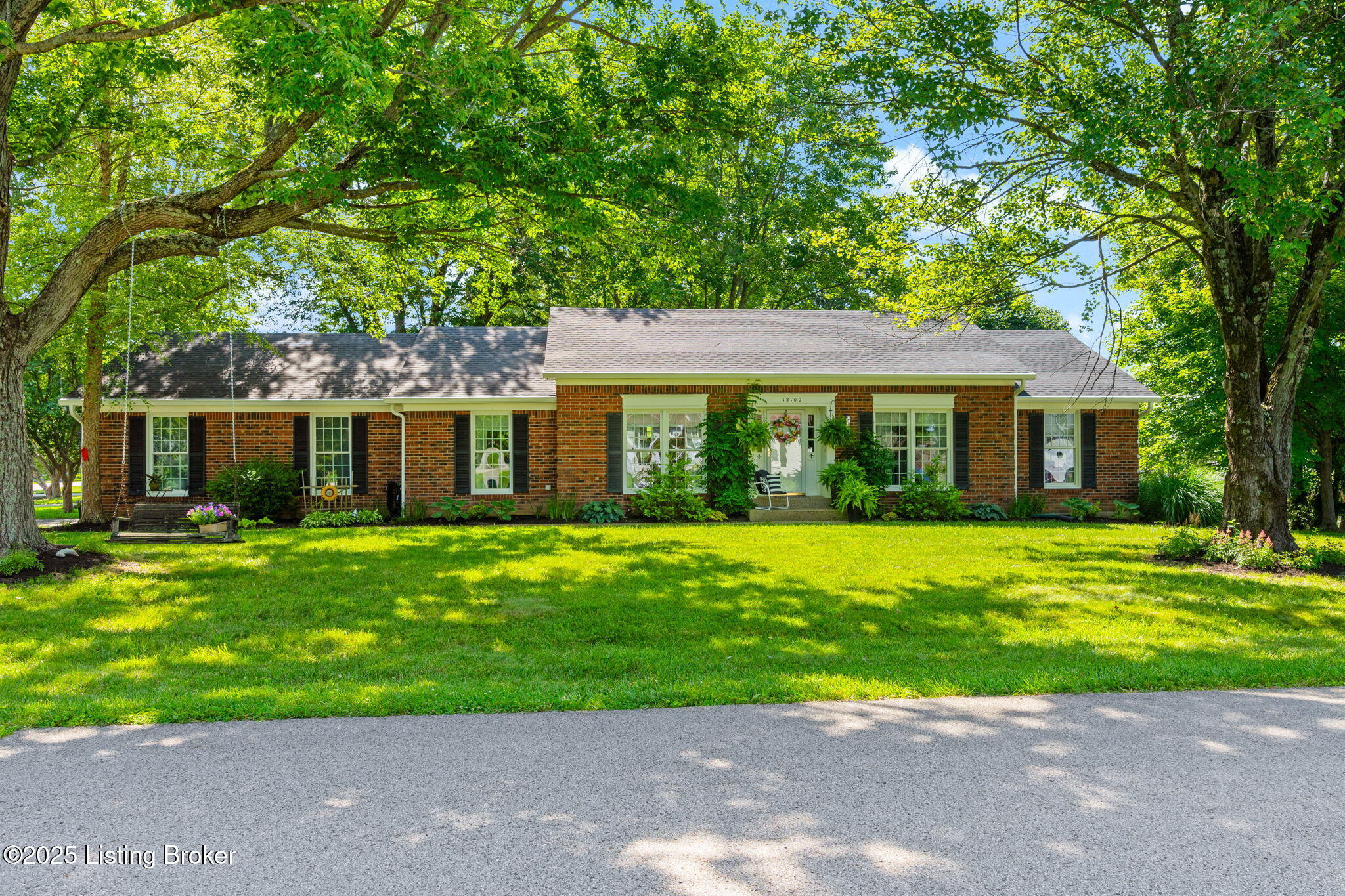12100 Maplewood Rd
