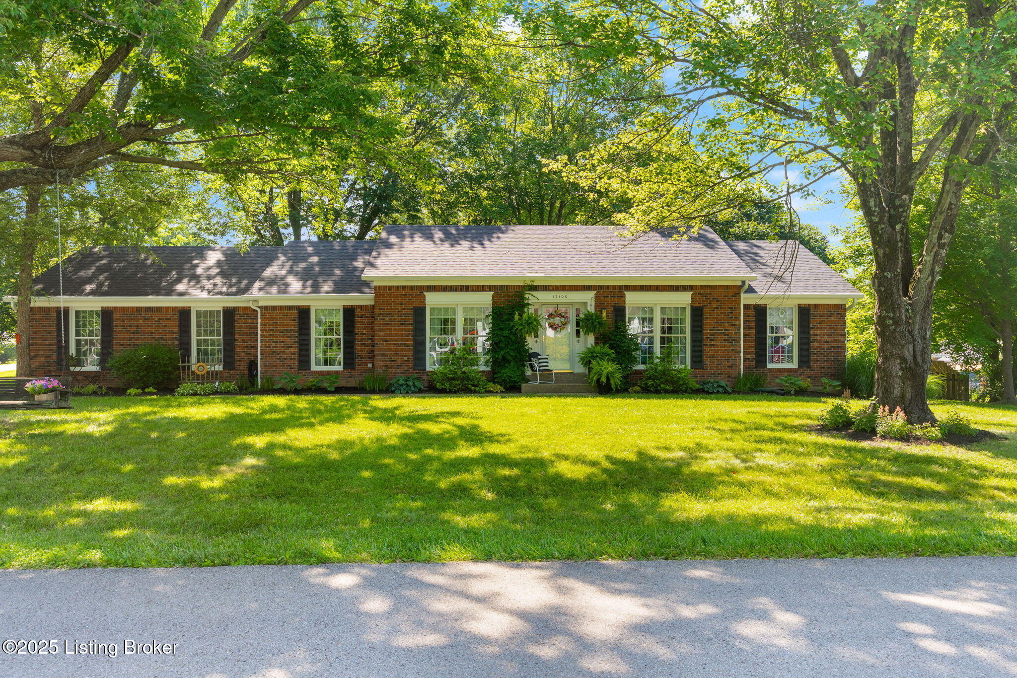 12100 Maplewood Rd