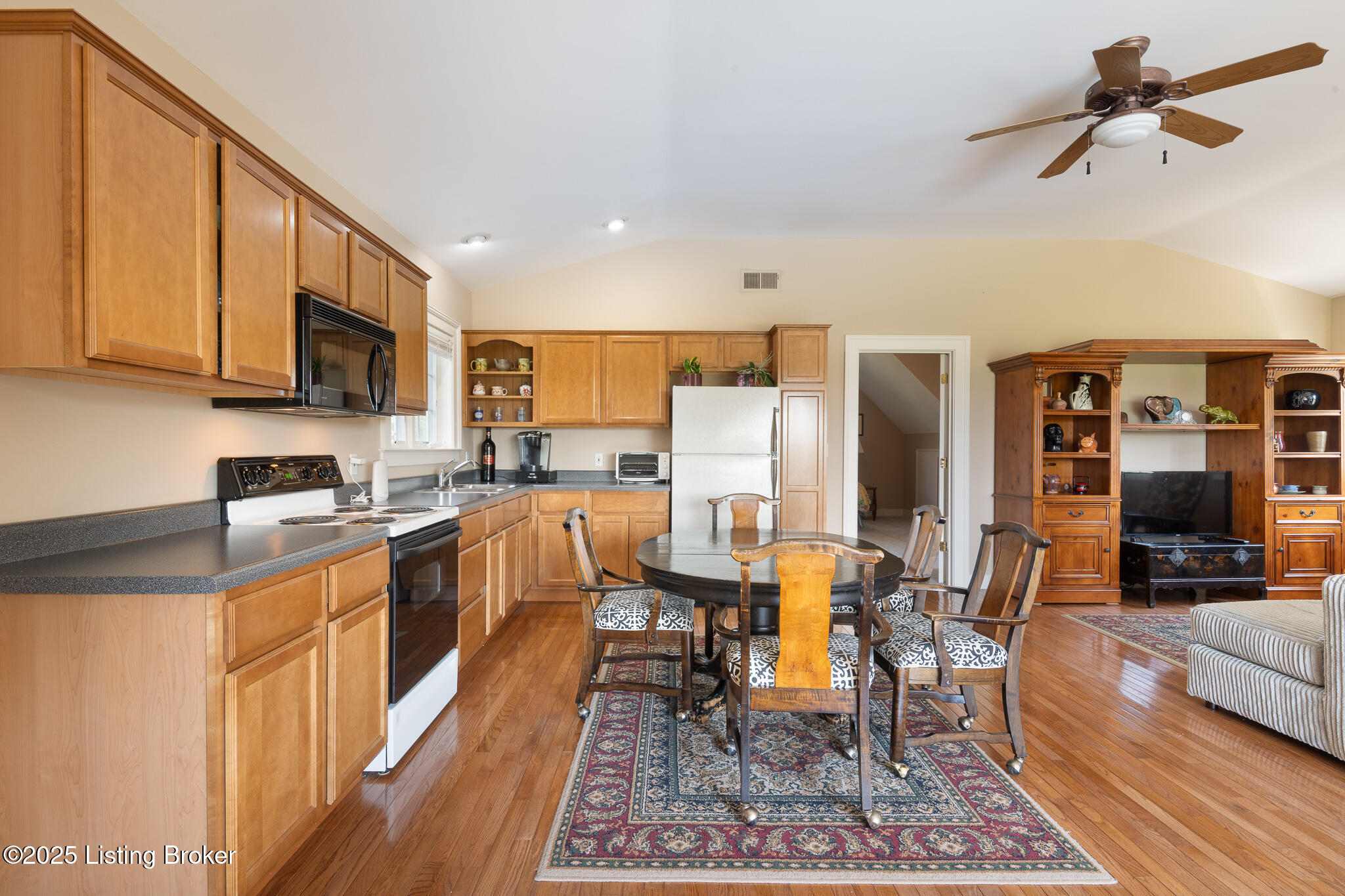 9906 Glen Vista Dr