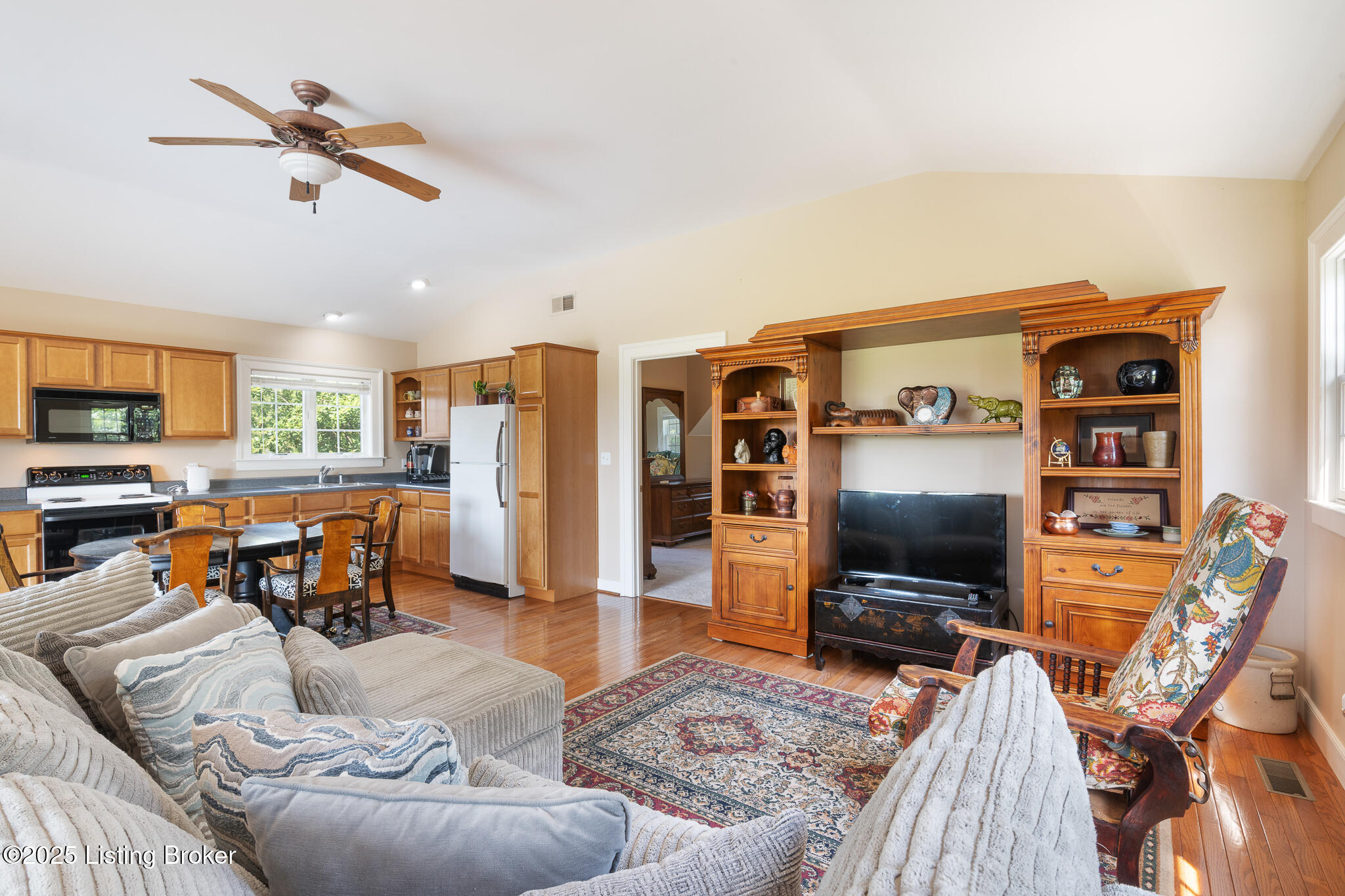 9906 Glen Vista Dr