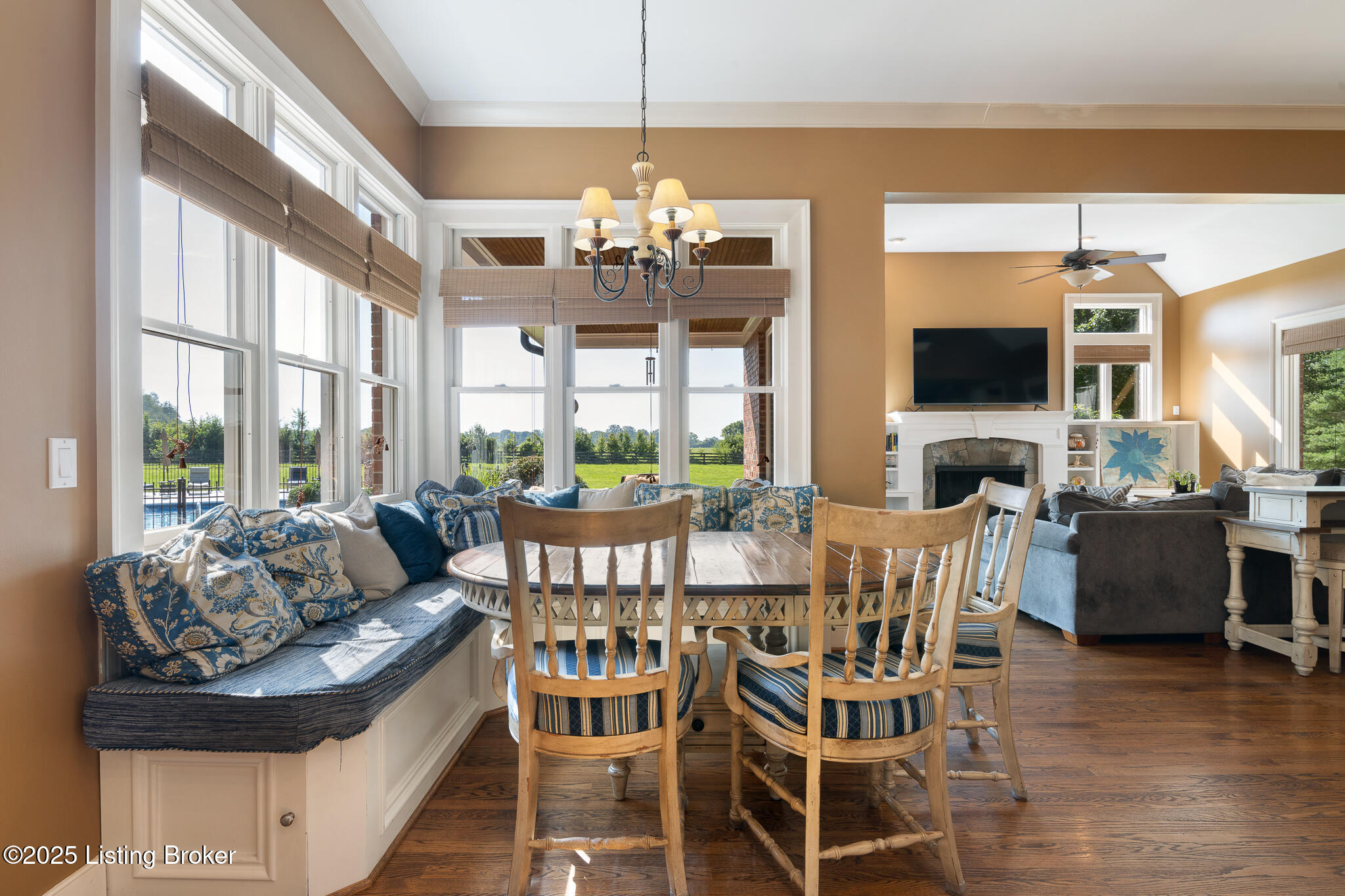 9906 Glen Vista Dr