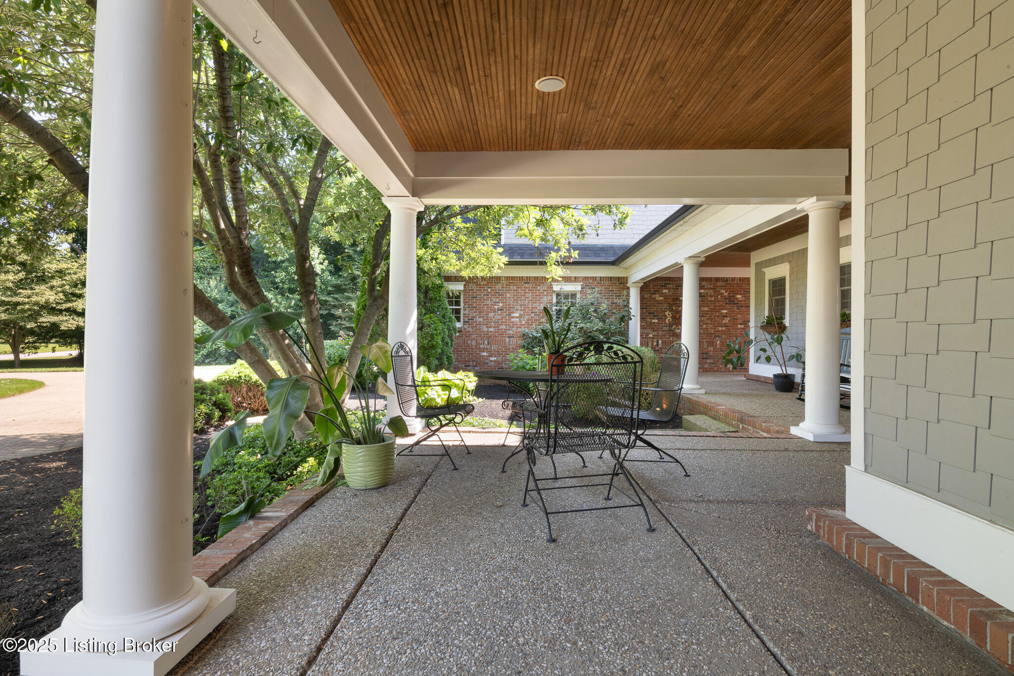 9906 Glen Vista Dr