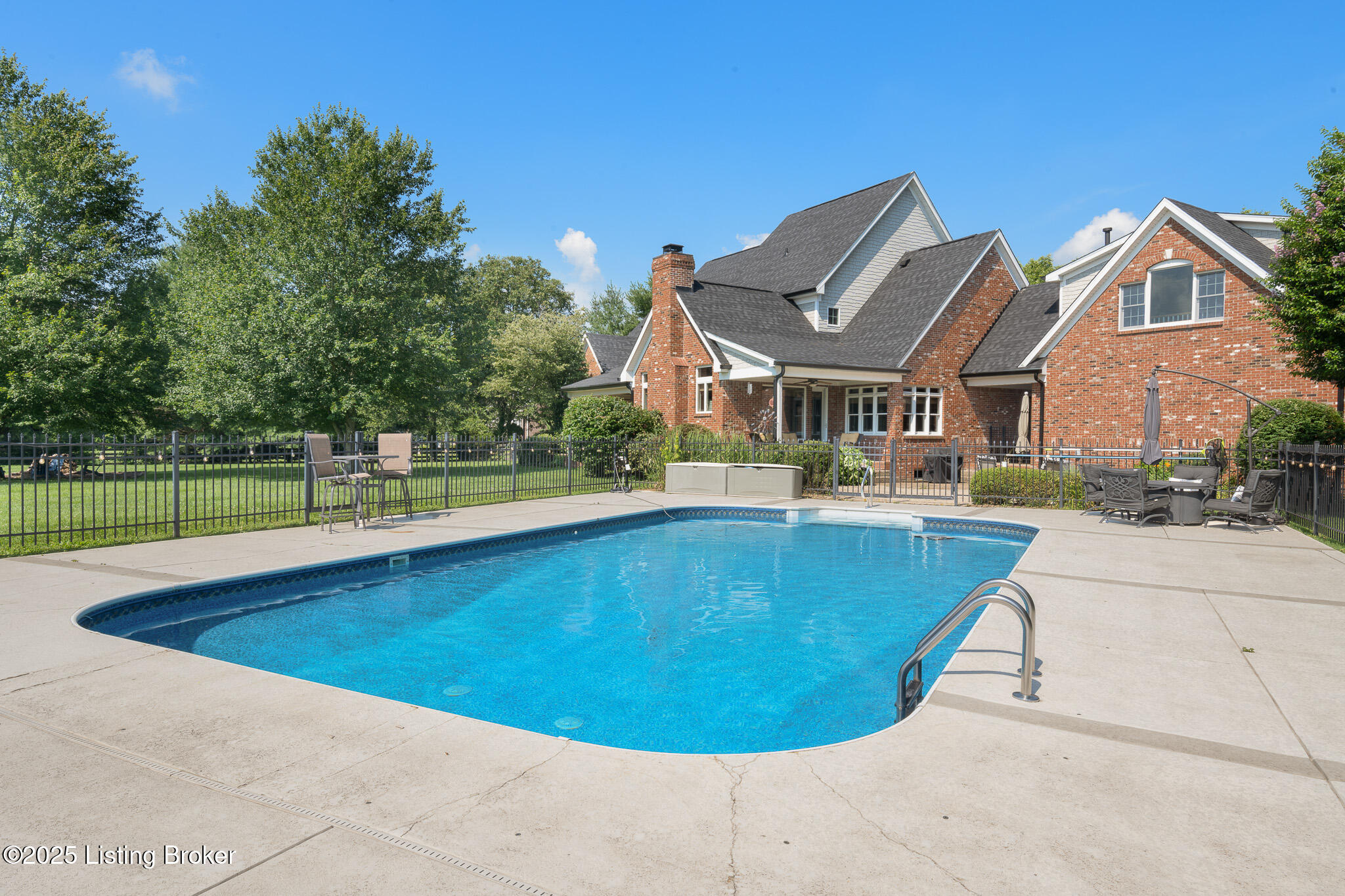 9906 Glen Vista Dr