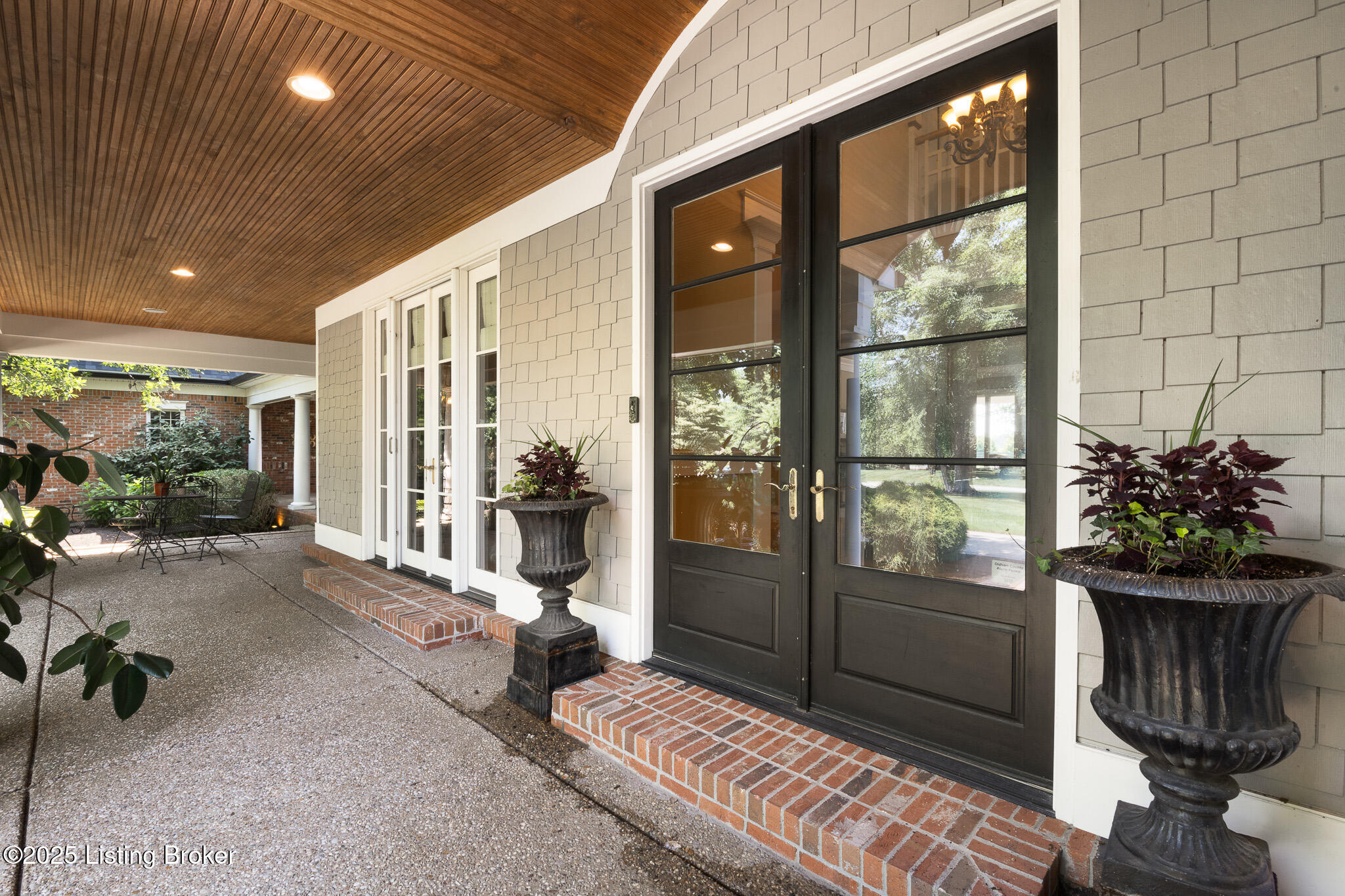 9906 Glen Vista Dr