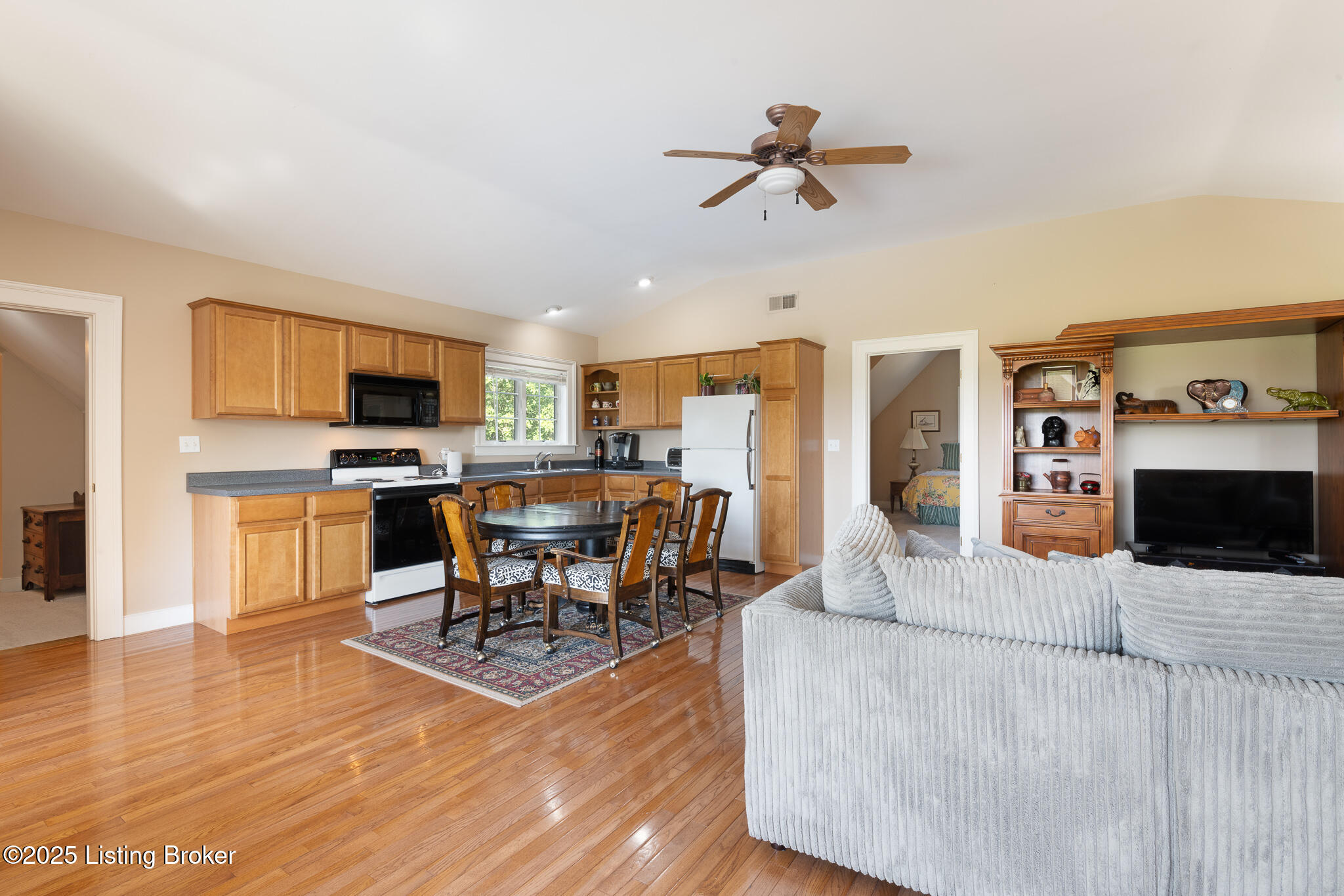 9906 Glen Vista Dr