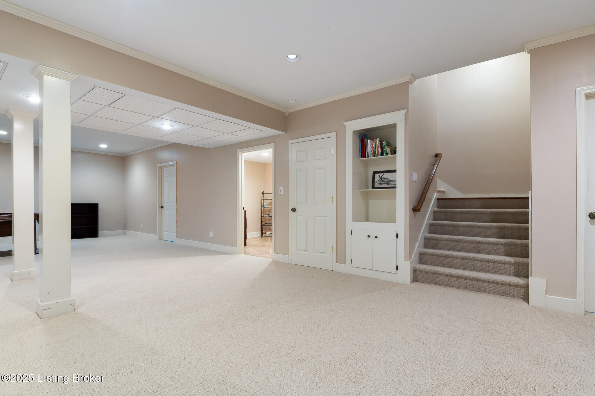 9906 Glen Vista Dr