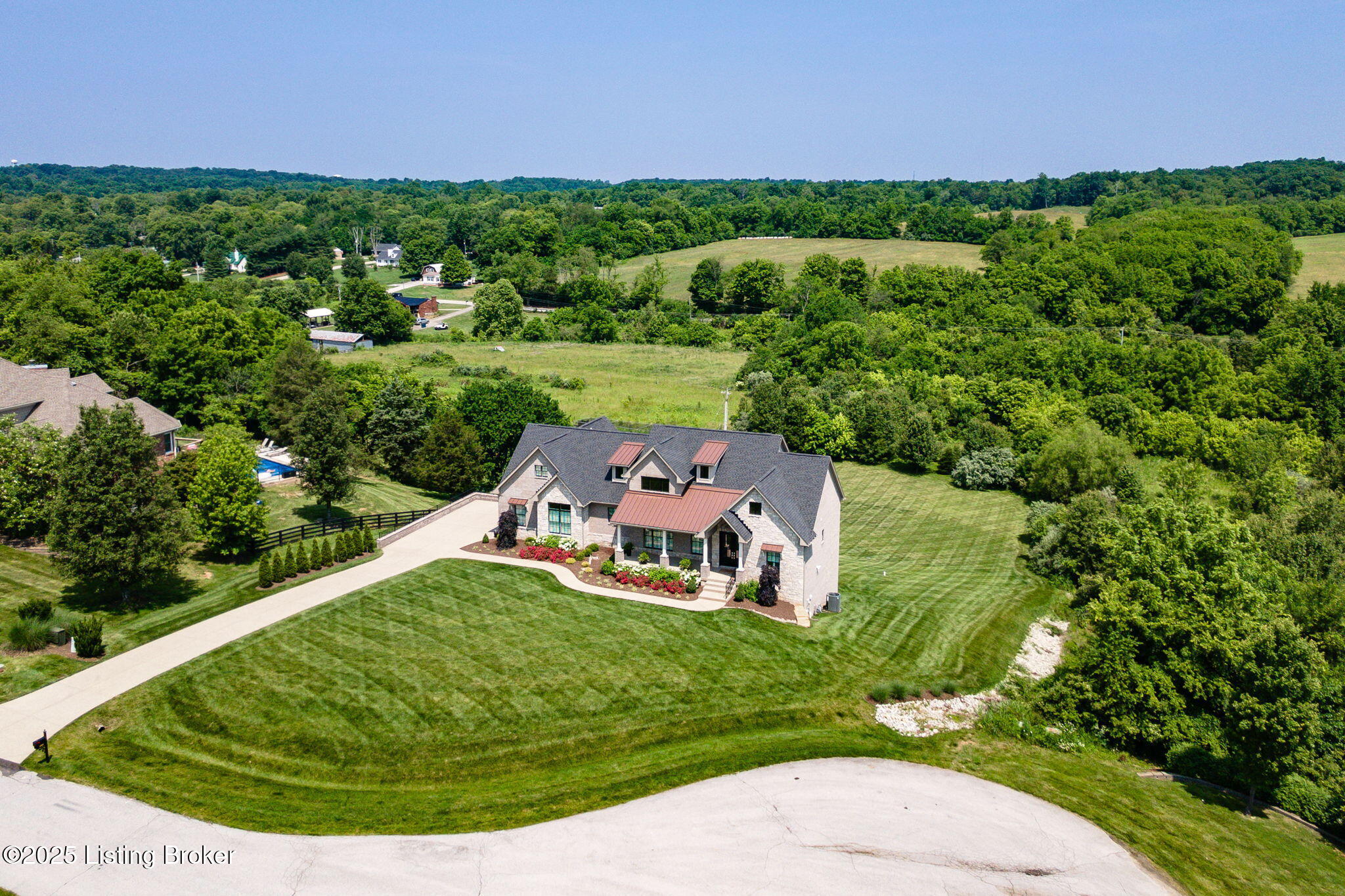 3902 Clarke Pointe Ct