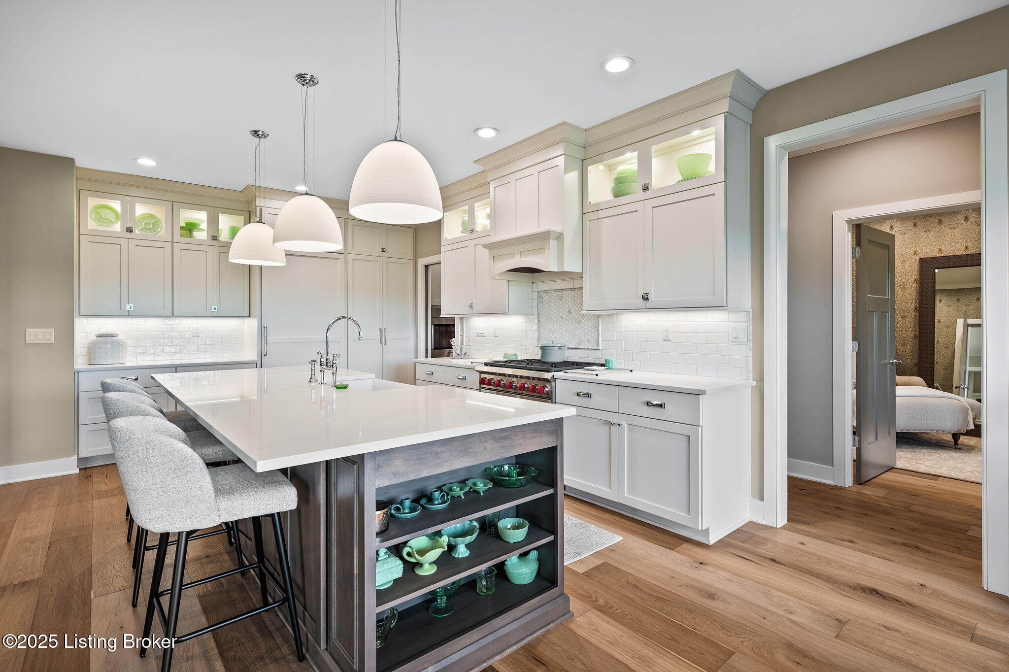 3902 Clarke Pointe Ct