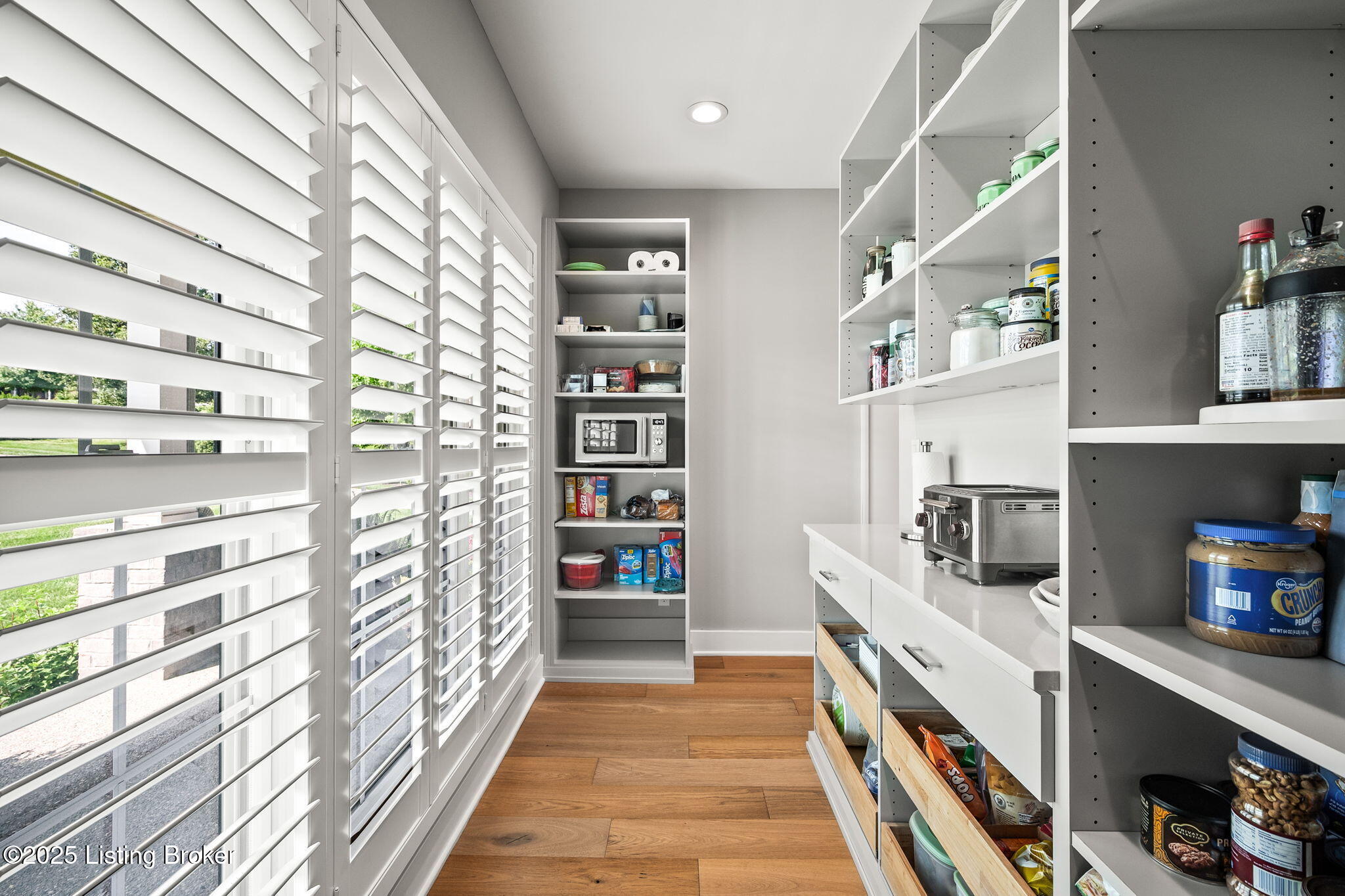 3902 Clarke Pointe Ct