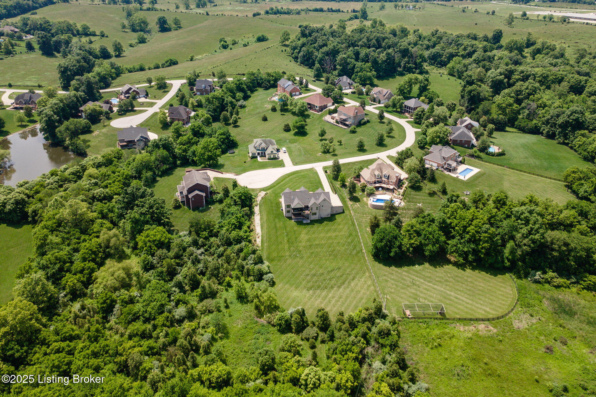 3902 Clarke Pointe Ct