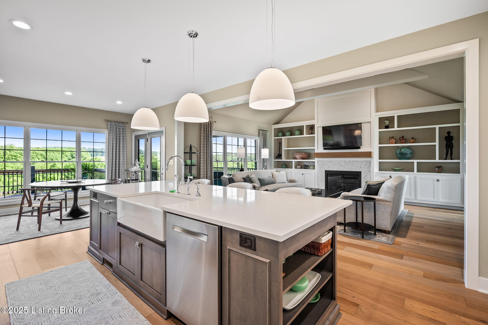 3902 Clarke Pointe Ct